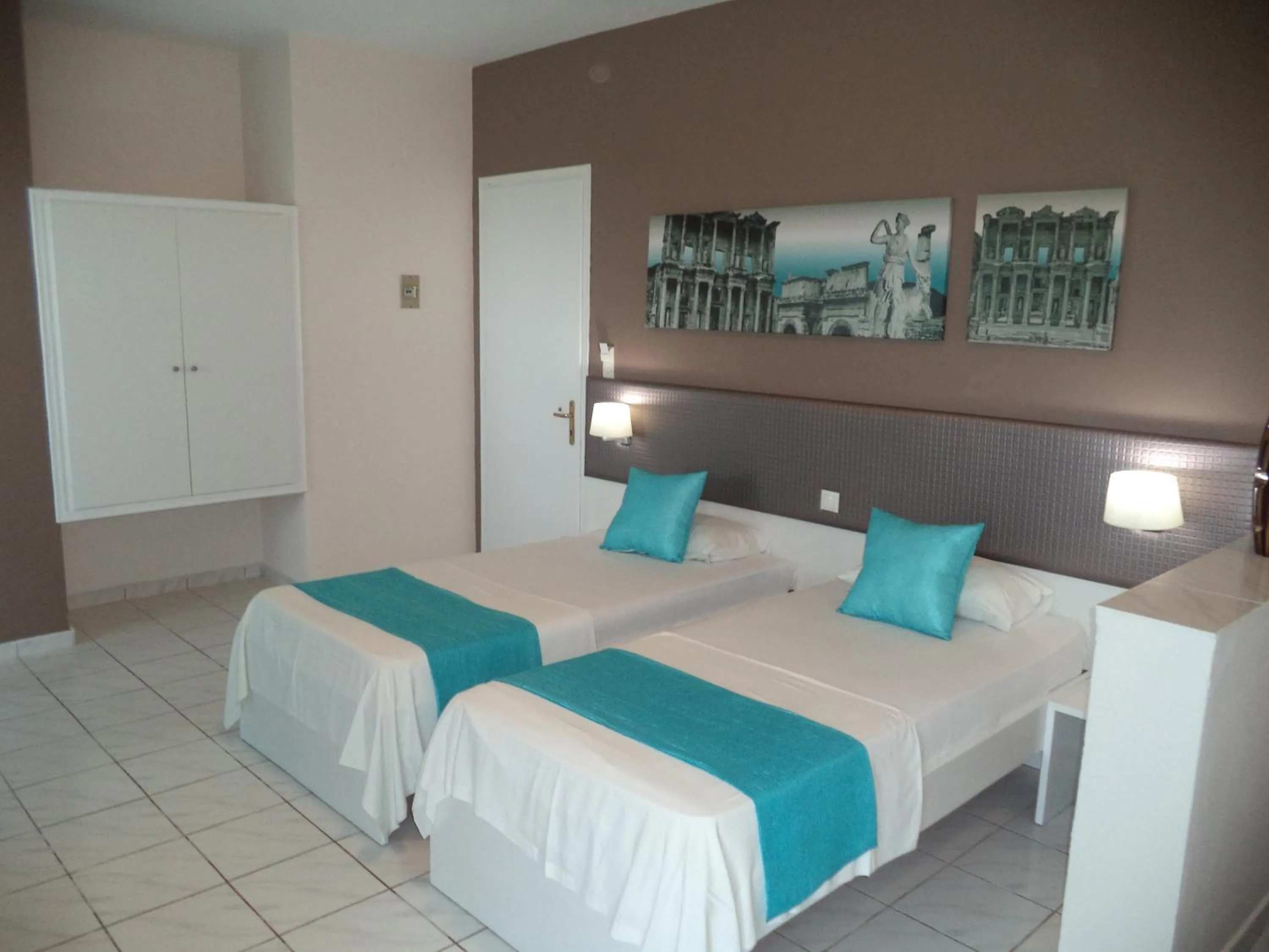 Decorative detail in Blue Nest Hotel