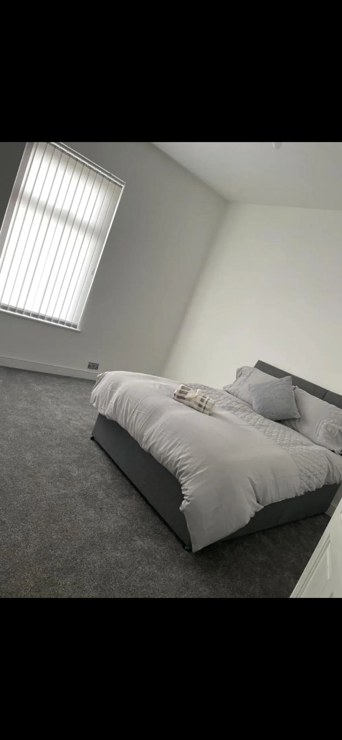 Bedroom, Bed in Denton House