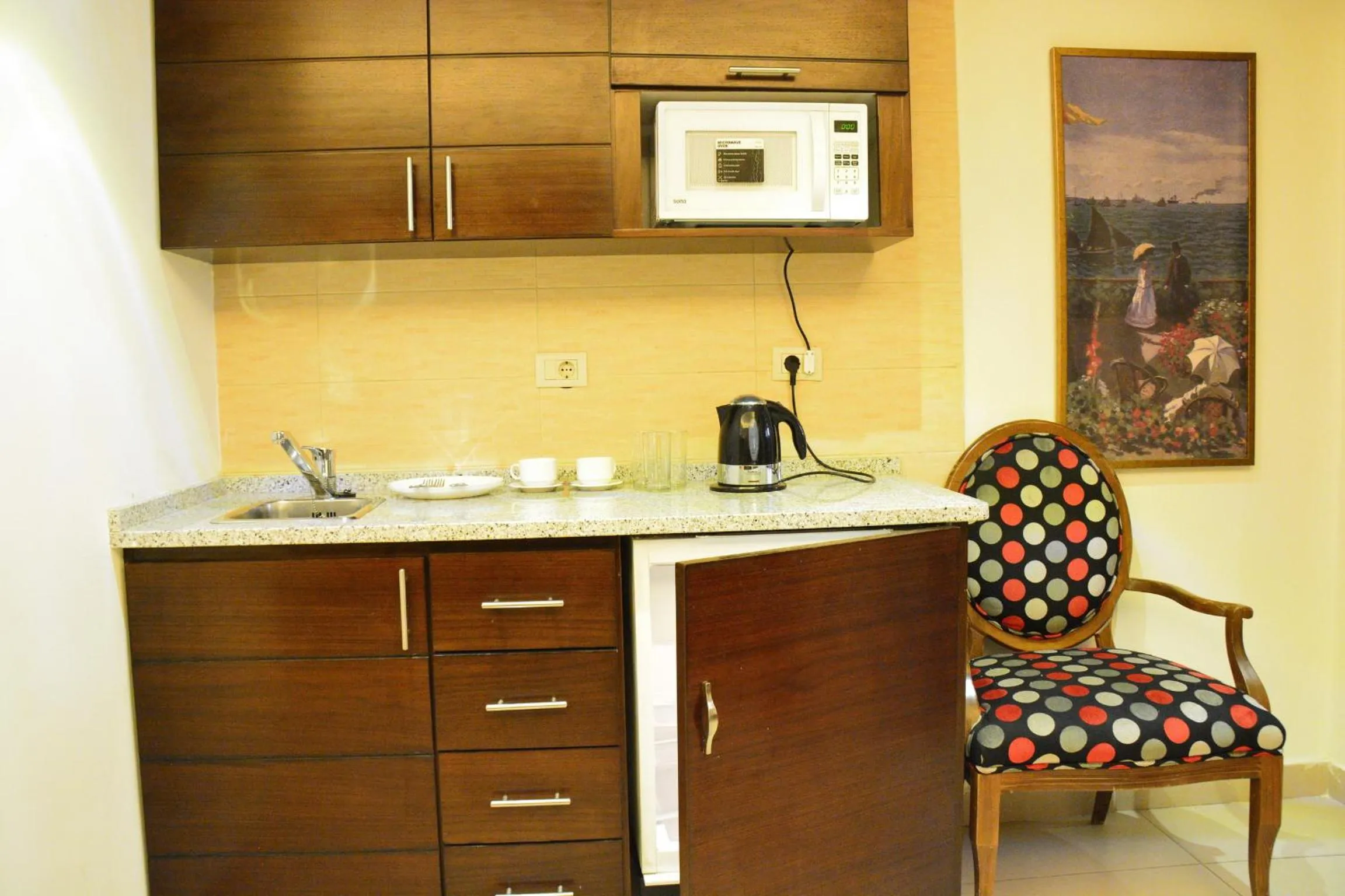 TV and multimedia in Nadine Hotel Suites