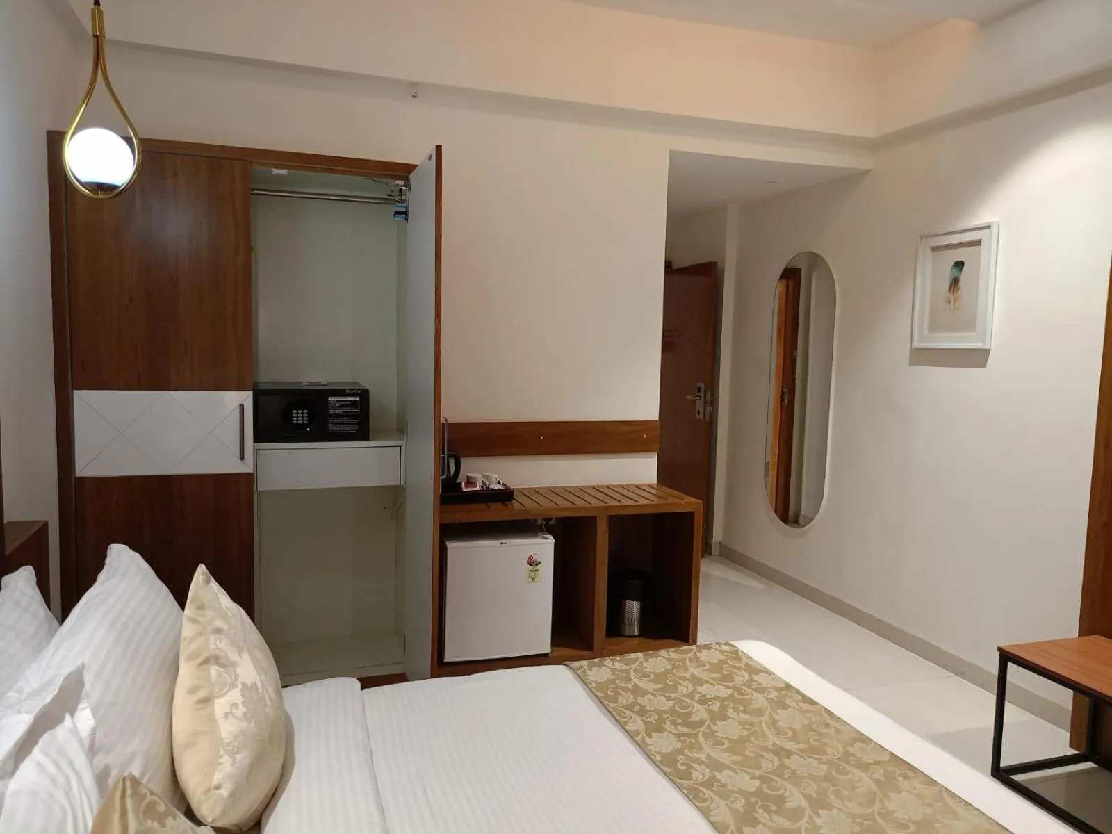 wardrobe, Bed in Lords Eco Inn, Ambaji