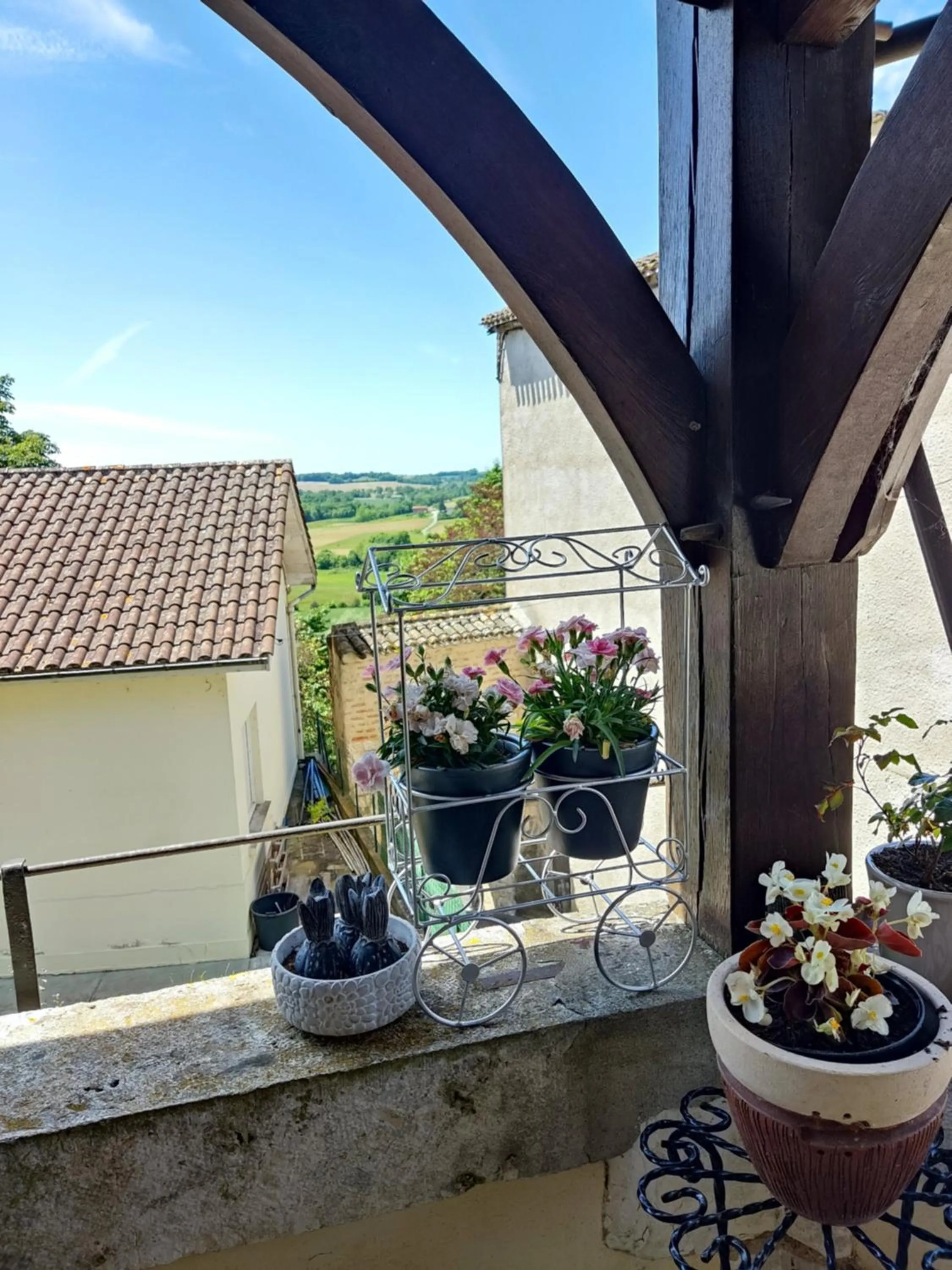 Balcony/Terrace in L'Entrée Chambres d'Hôtes Bar & Restaurant