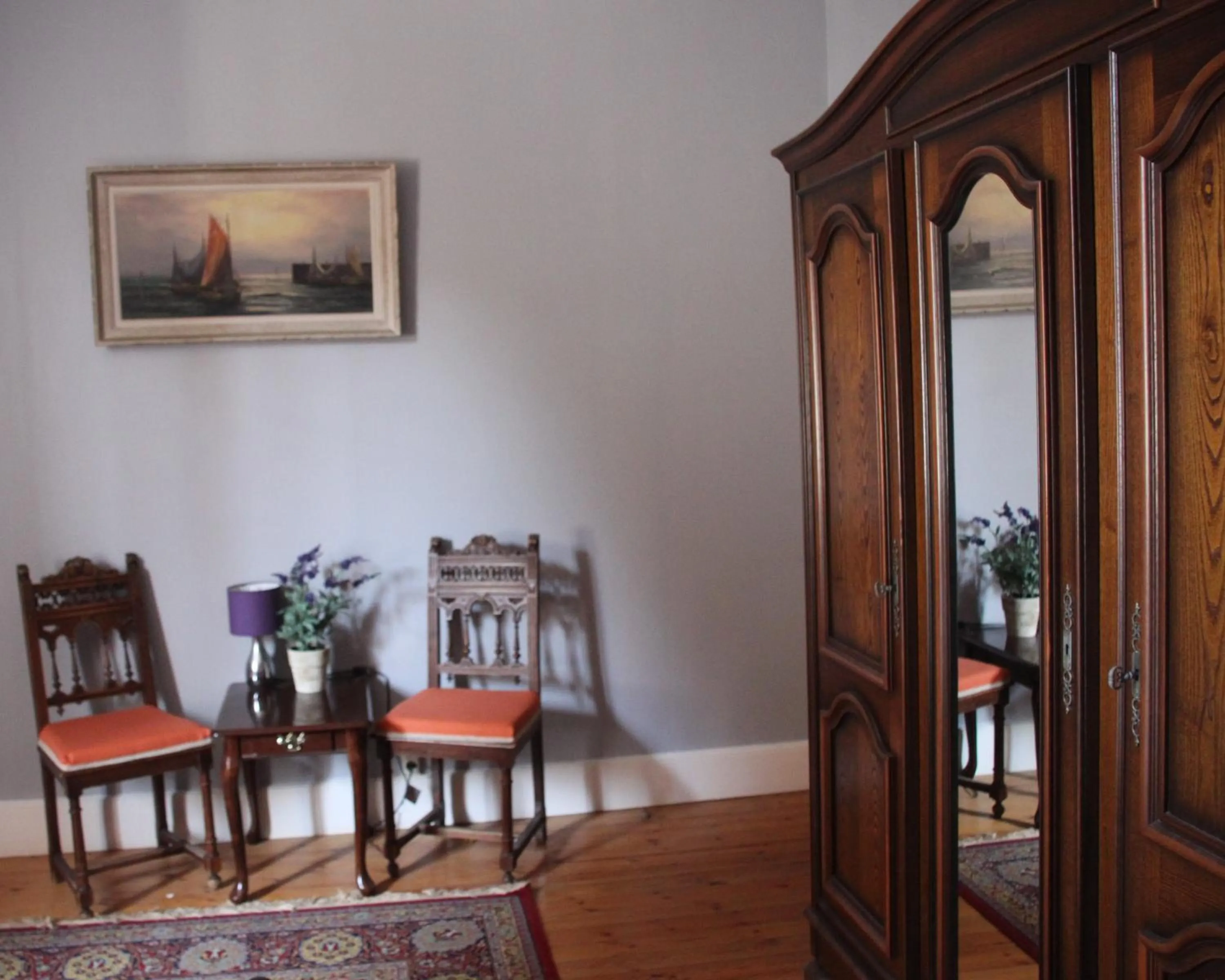 Photo of the whole room in L'Entrée Chambres d'Hôtes Bar & Restaurant
