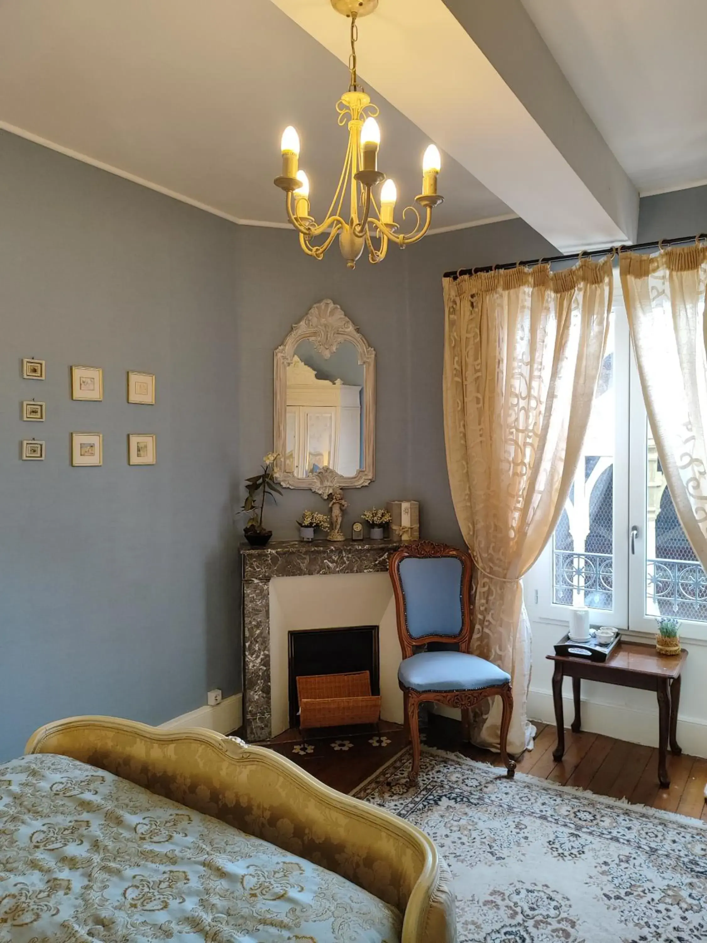 Double Room - single occupancy in L'Entrée Chambres d'Hôtes Bar & Restaurant Double Room - single occupancy in L'Entrée Chambres d'Hôtes Bar & Restaurant