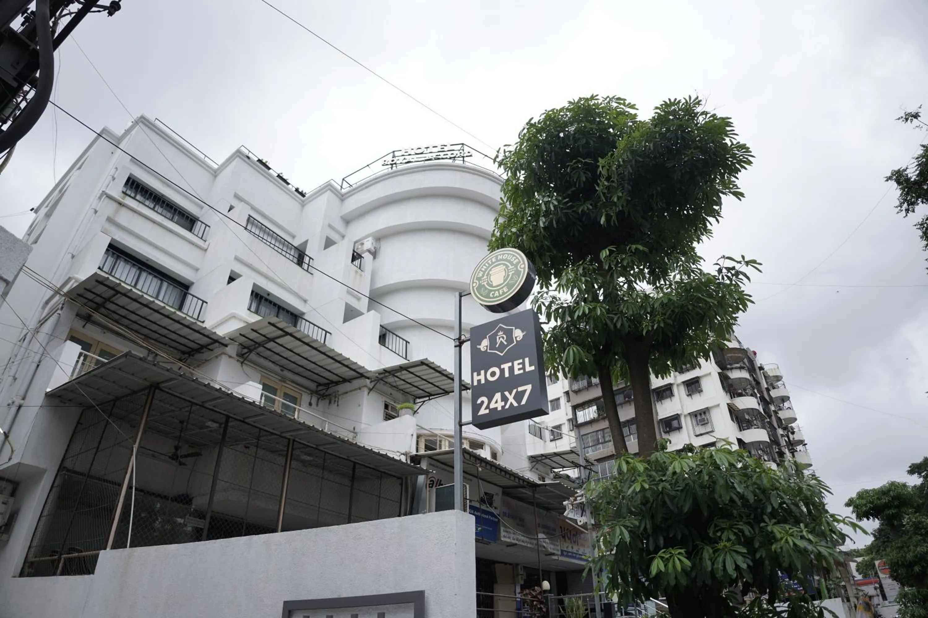 Facade/entrance in Hotel Royal Accord