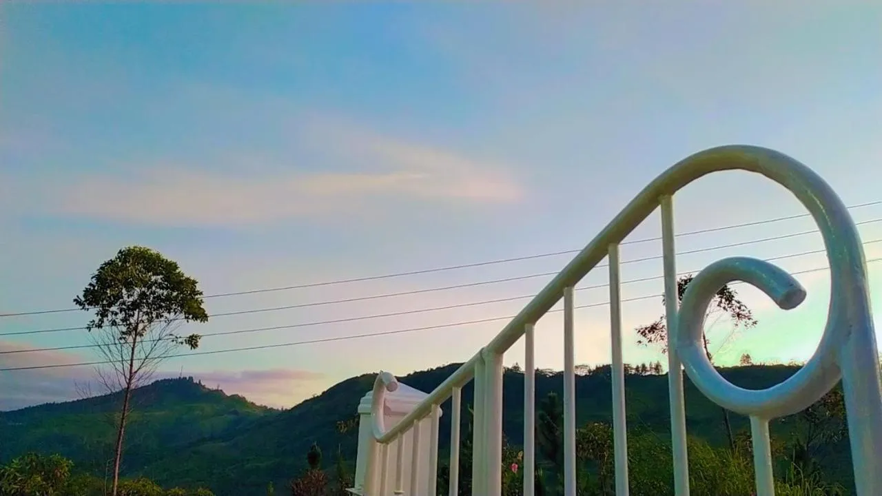 Lassana Holiday Bungalow