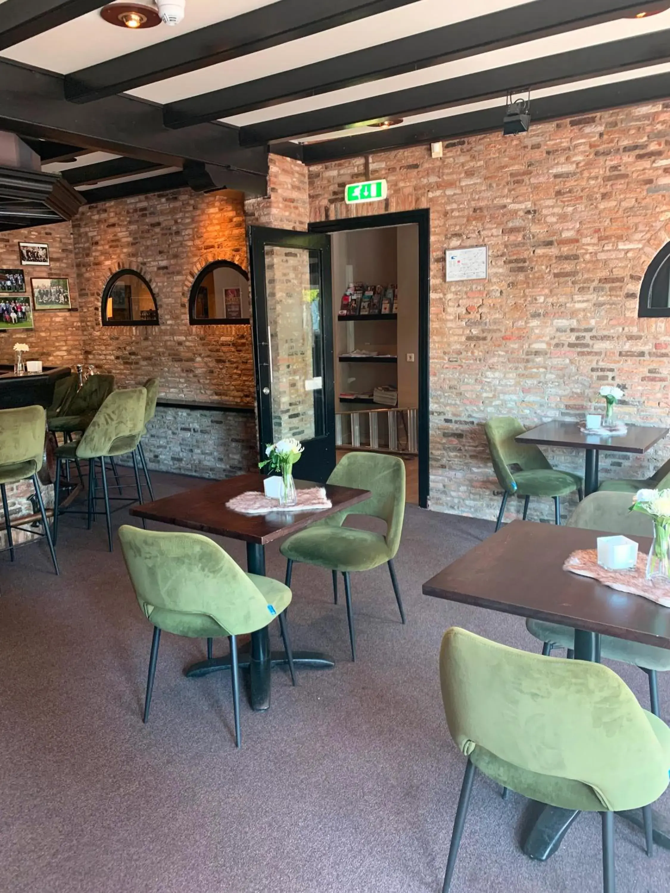 Lounge or bar in Fletcher Hotel Restaurant Prinsen Lounge or bar in Fletcher Hotel Restaurant Prinsen