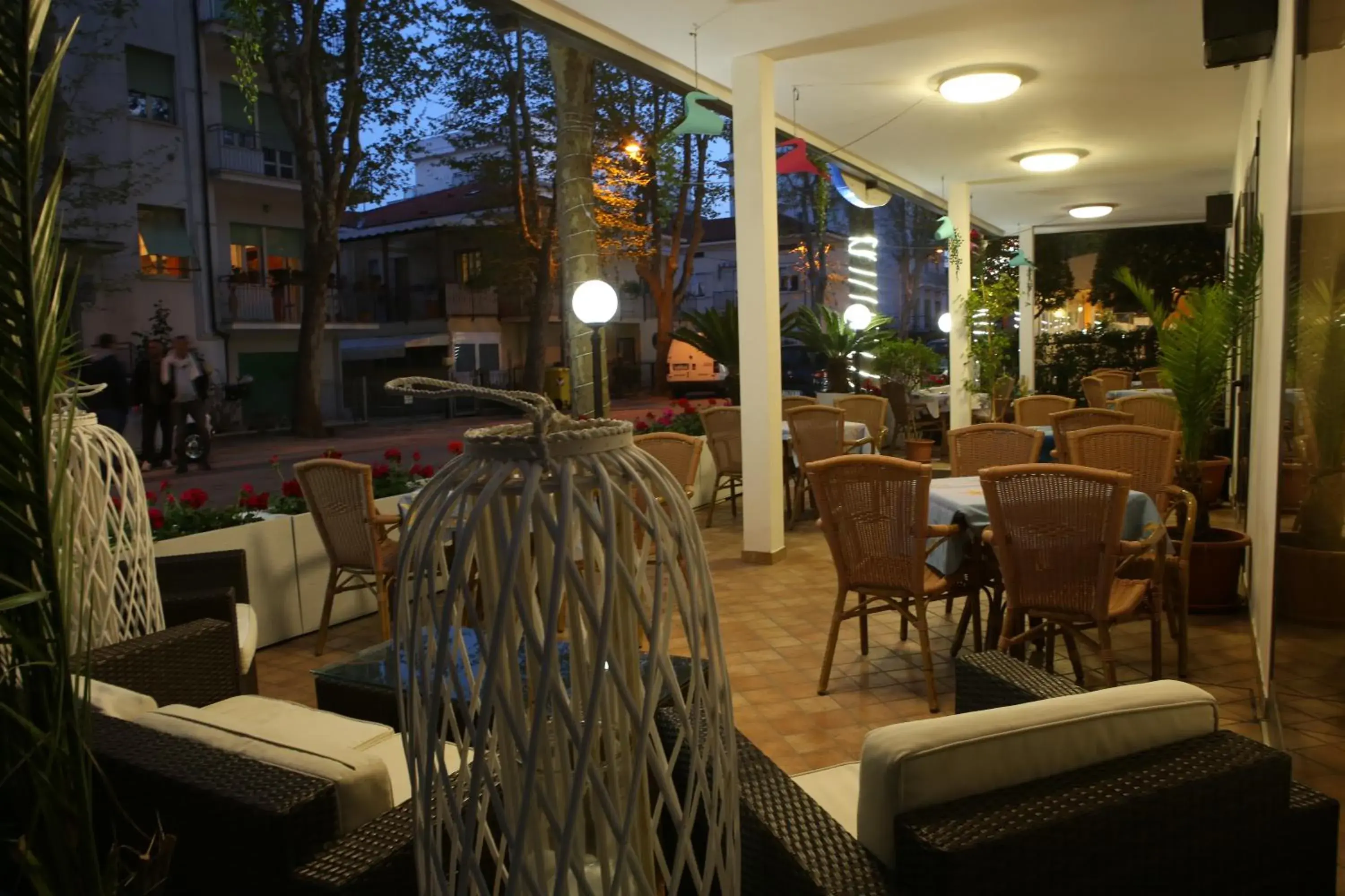 Restaurant/Places to Eat in Hotel Busignani