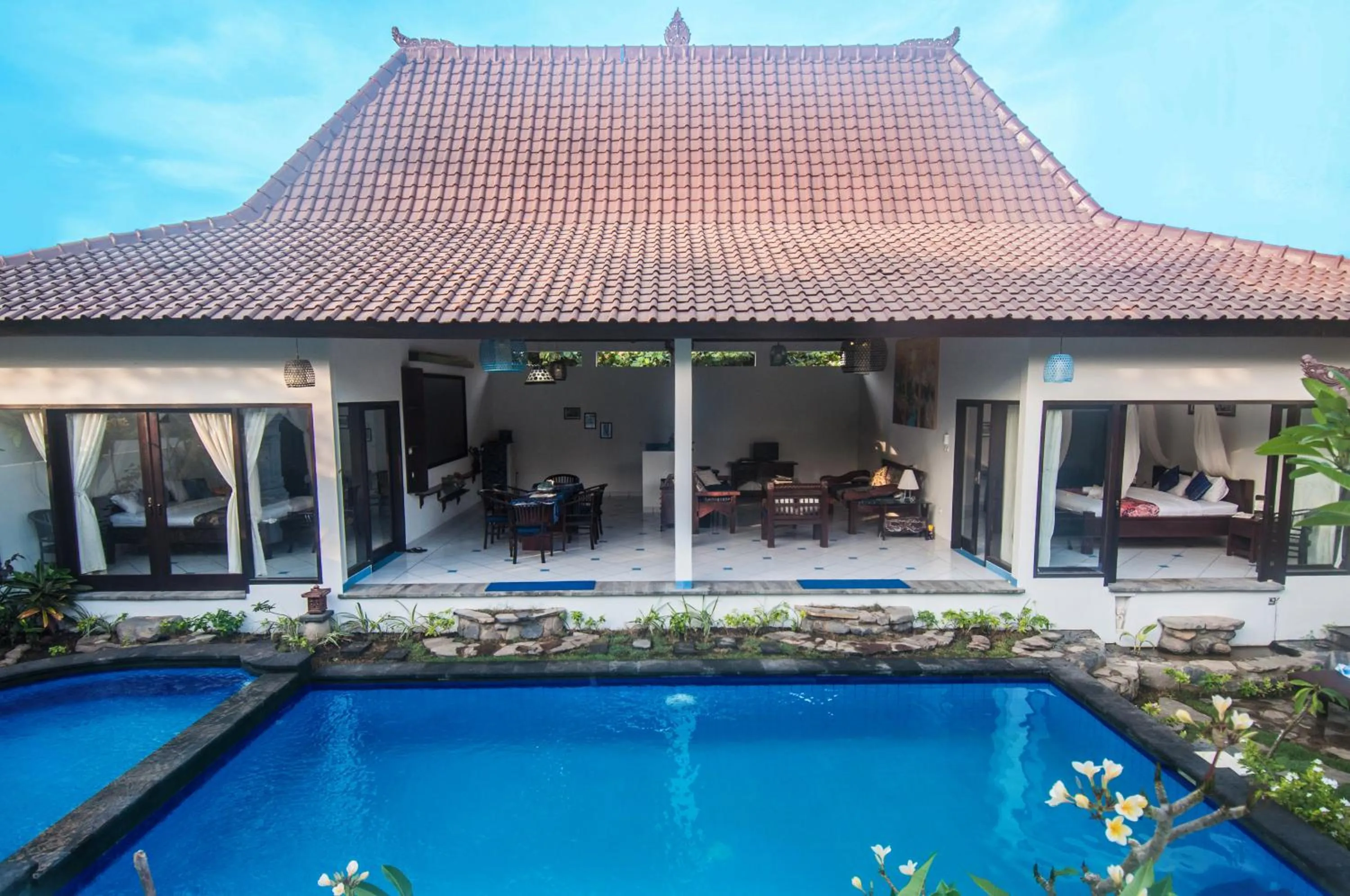 Communal lounge/ TV room in Ambary House Gili Trawangan- 2 BR Private Villa, Pool