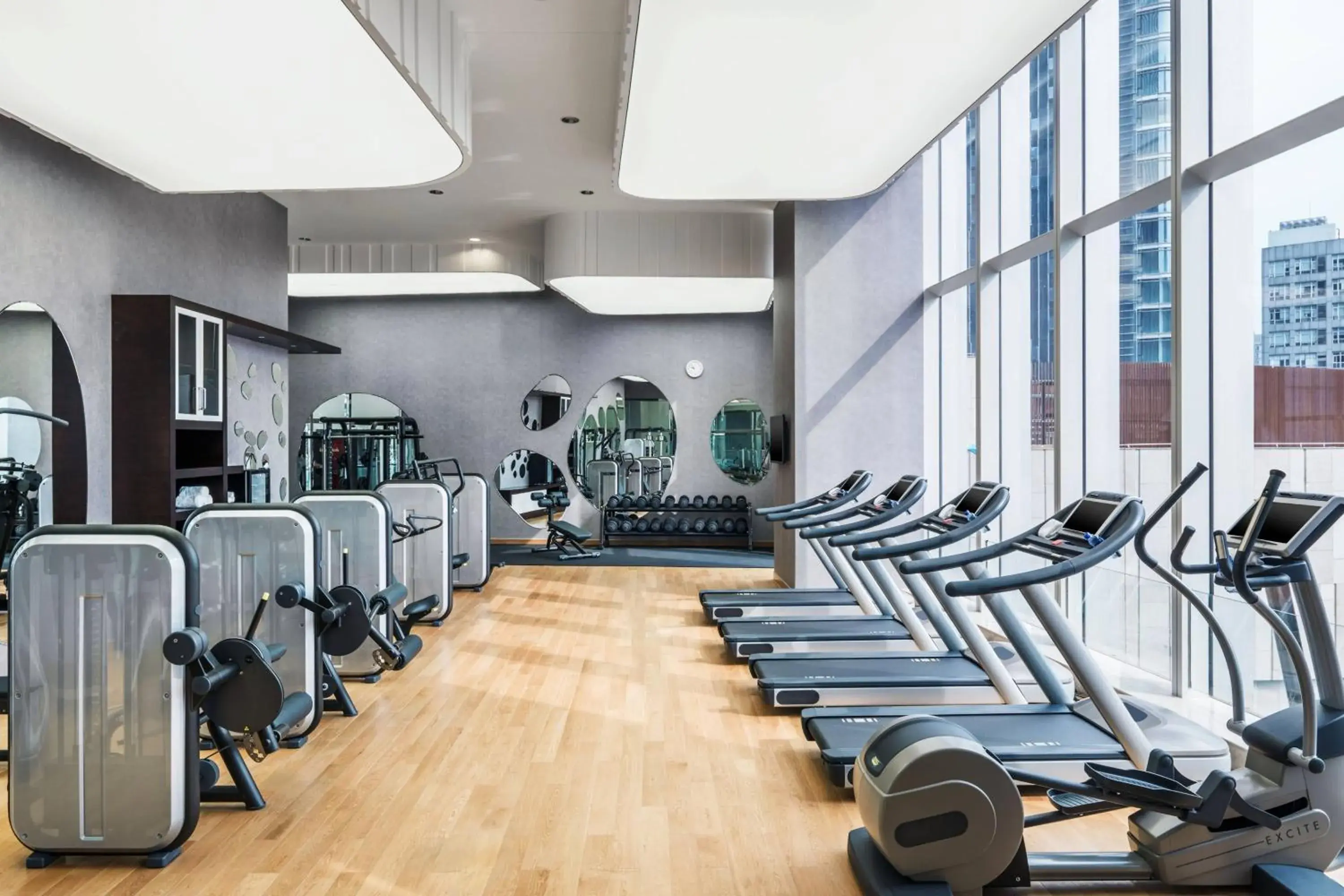 Fitness centre/facilities in The St. Regis Chengdu Fitness centre/facilities in The St. Regis Chengdu