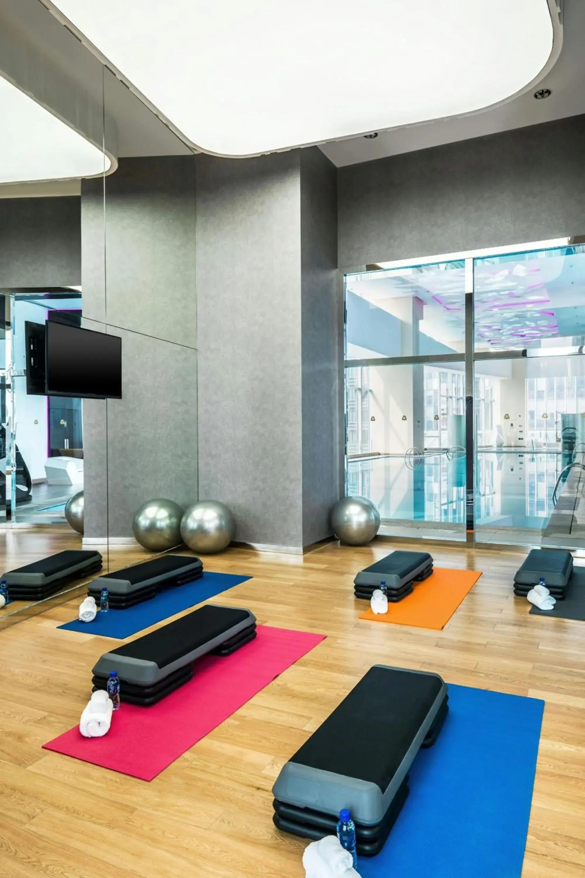 Fitness centre/facilities in The St. Regis Chengdu Fitness centre/facilities in The St. Regis Chengdu