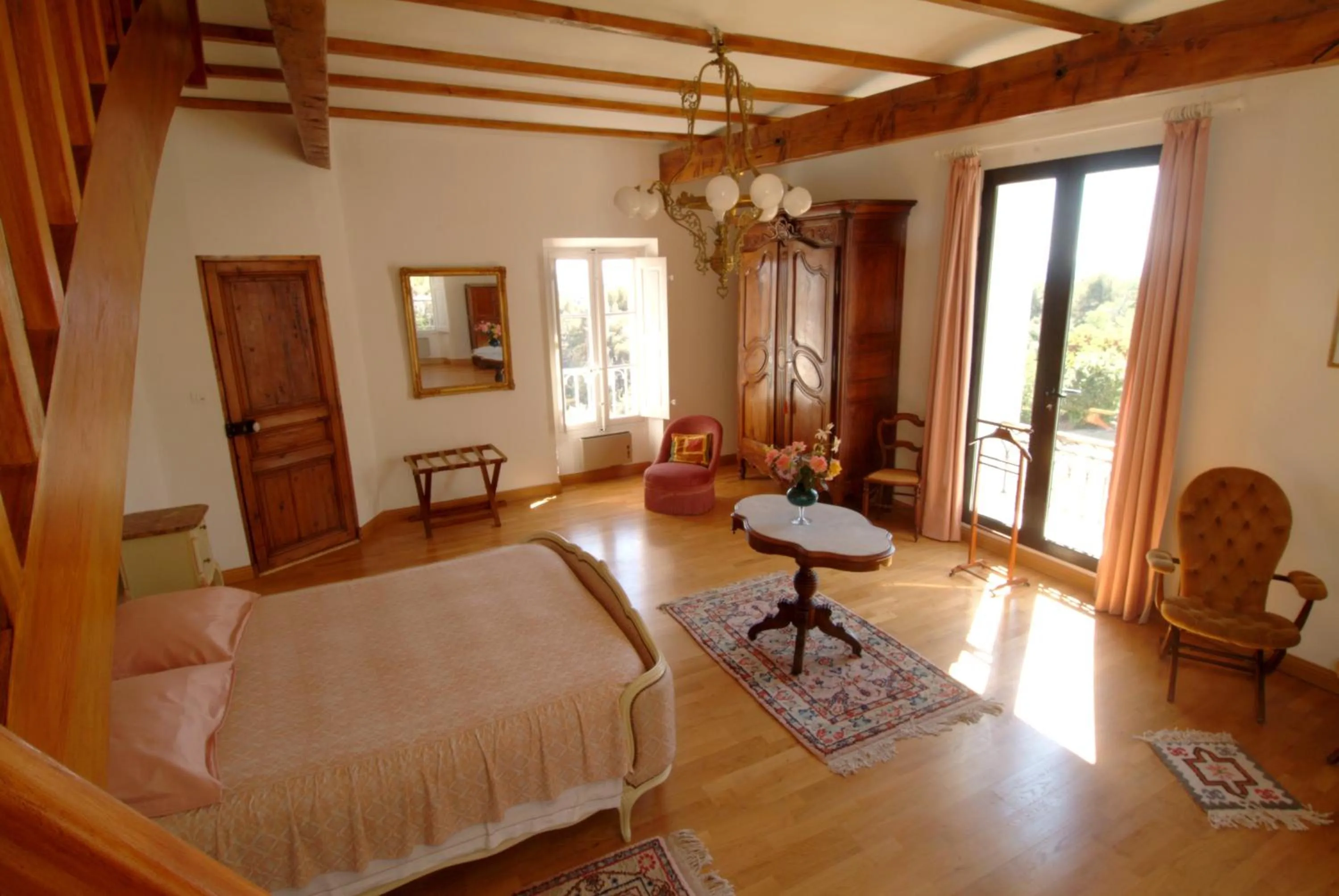 Day in Pavillon de Beauregard