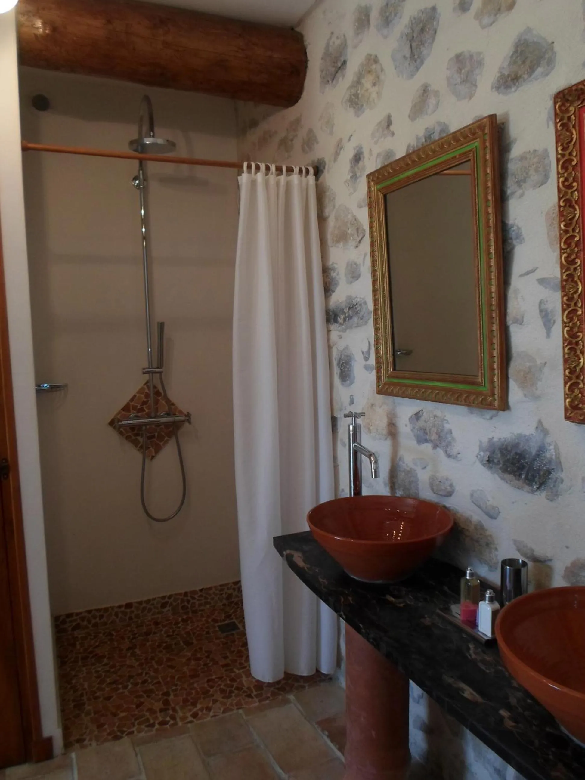 Bathroom in Pavillon de Beauregard