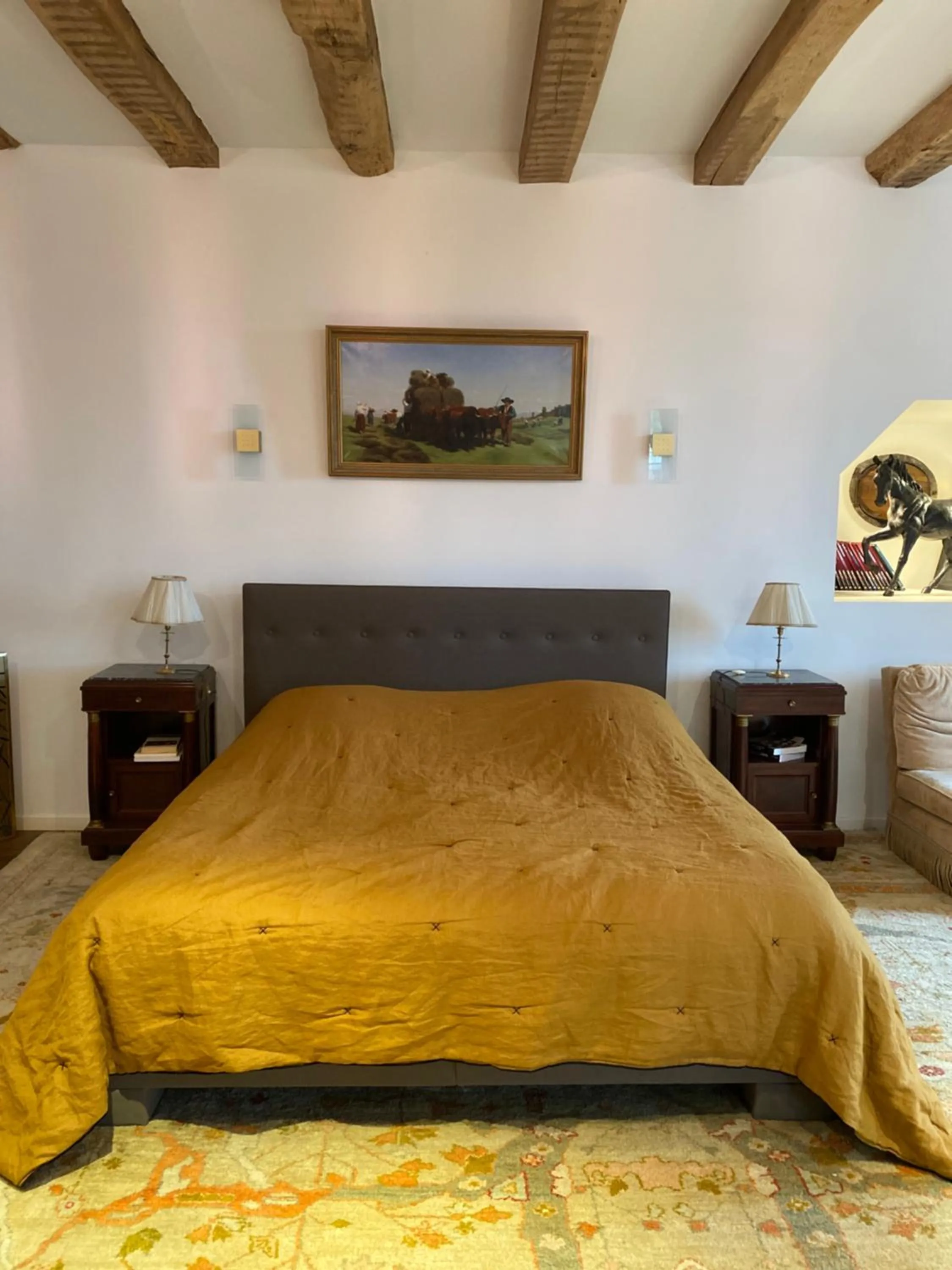 Bed in Château du Puech