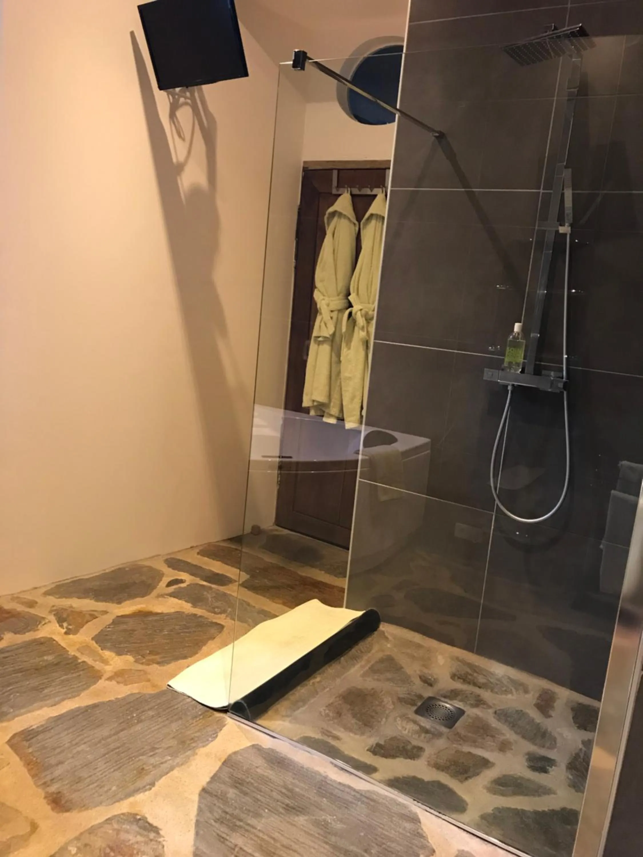 Bathroom in Château du Puech