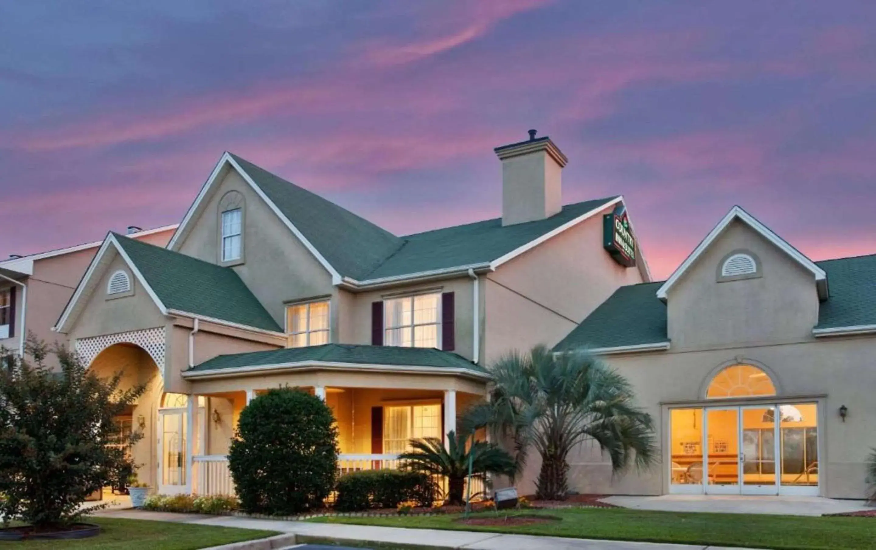 Property building in Country Inn & Suites by Radisson, Columbia, SC Property building in Country Inn & Suites by Radisson, Columbia, SC