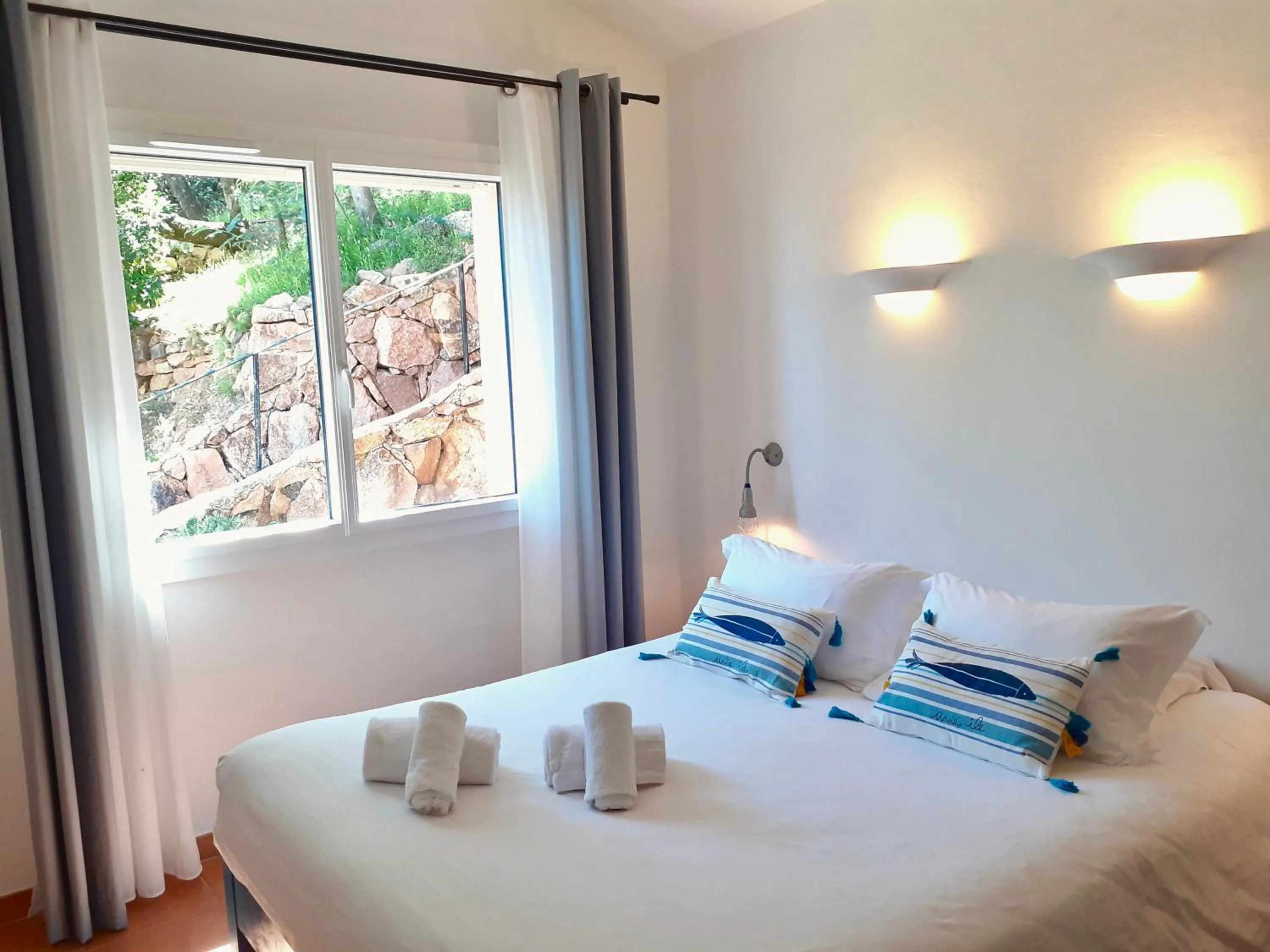 Bed in Résidence Belvedere de Palombaggia