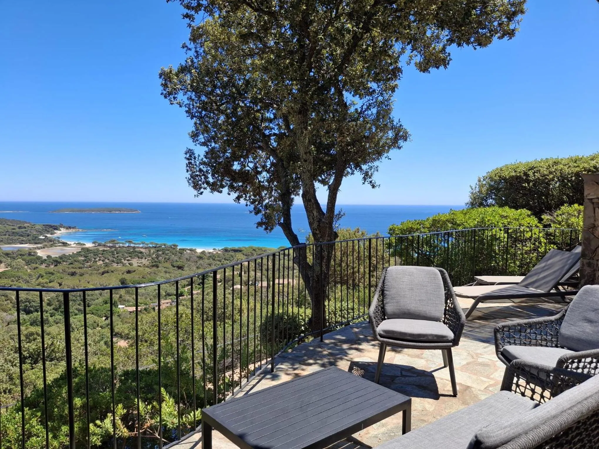 Patio in Résidence Belvedere de Palombaggia