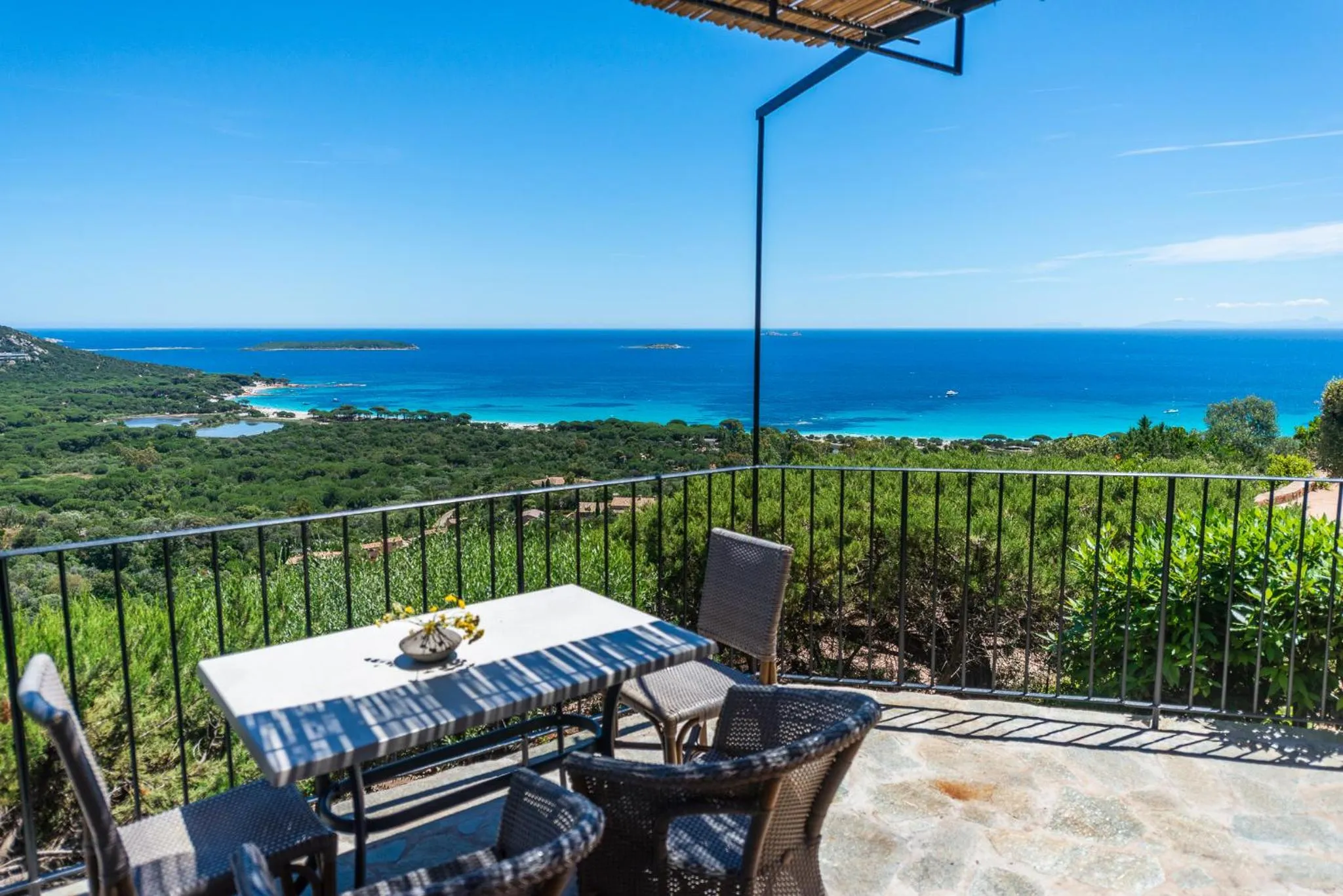 Patio in Résidence Belvedere de Palombaggia