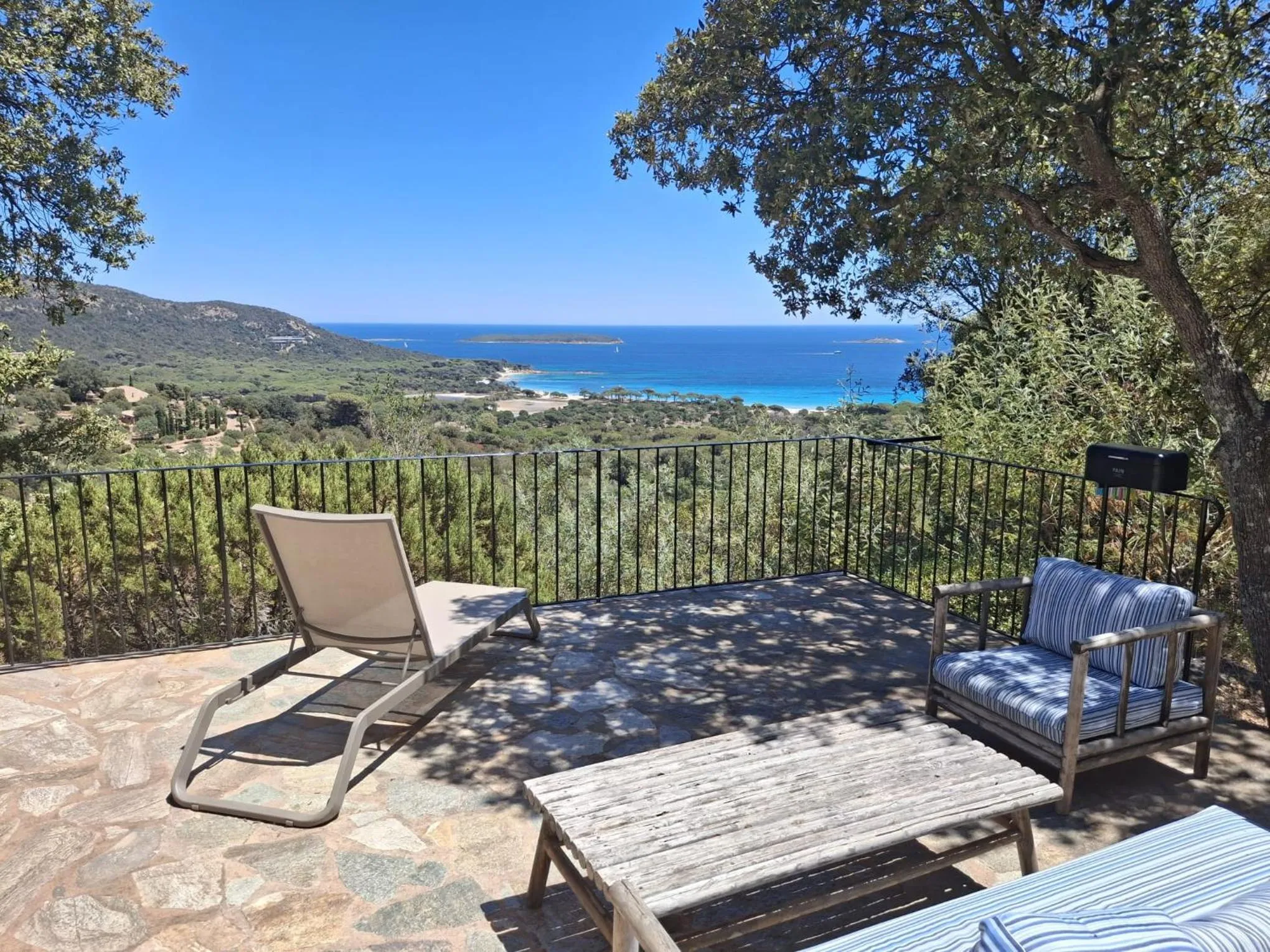 Patio in Résidence Belvedere de Palombaggia