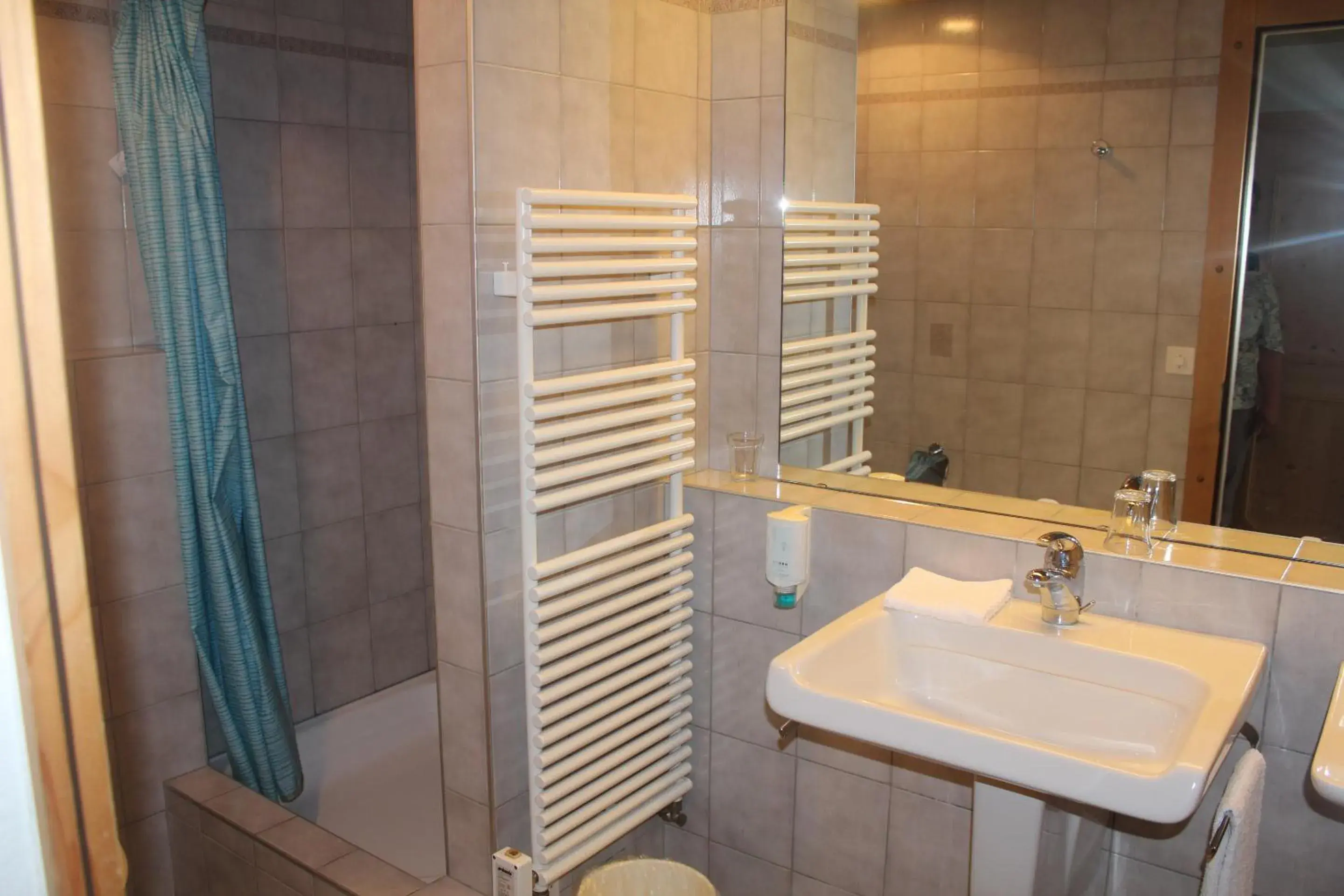 Classic Triple Room - single occupancy in Gemeinschaftshaus im Oberdorf Classic Triple Room - single occupancy in Gemeinschaftshaus im Oberdorf