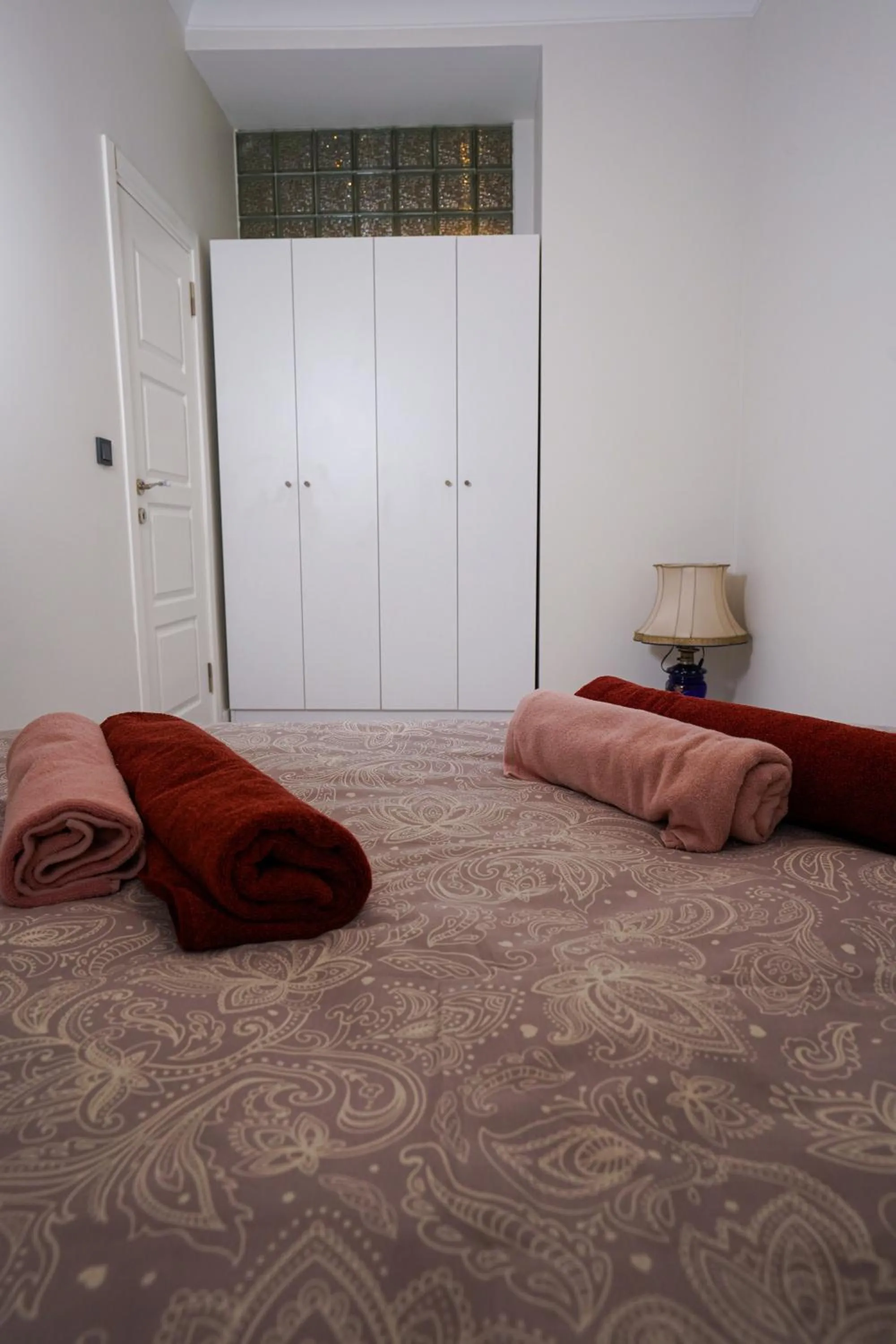 Bed in Merkuri apartments