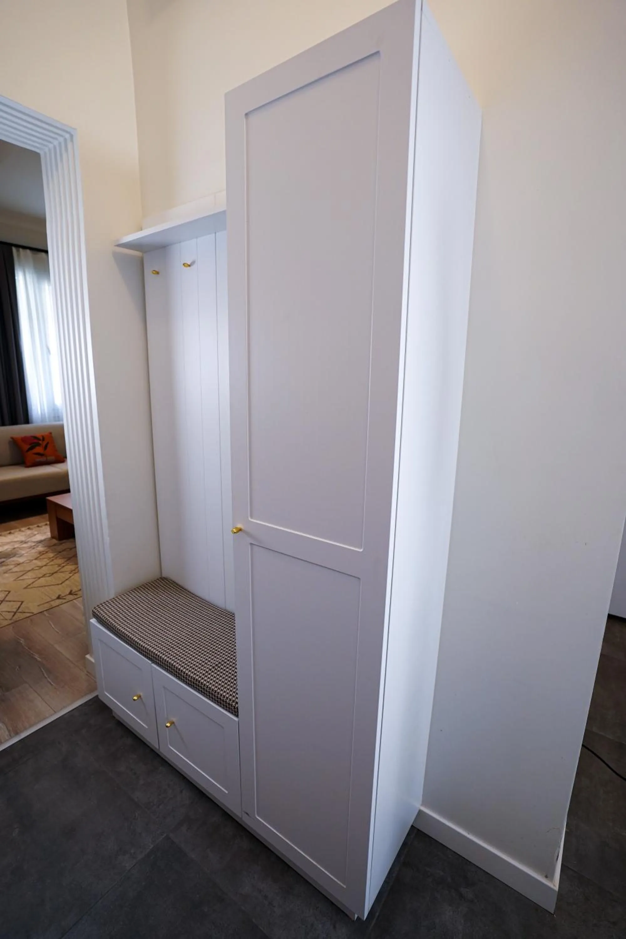 wardrobe in Merkuri apartments