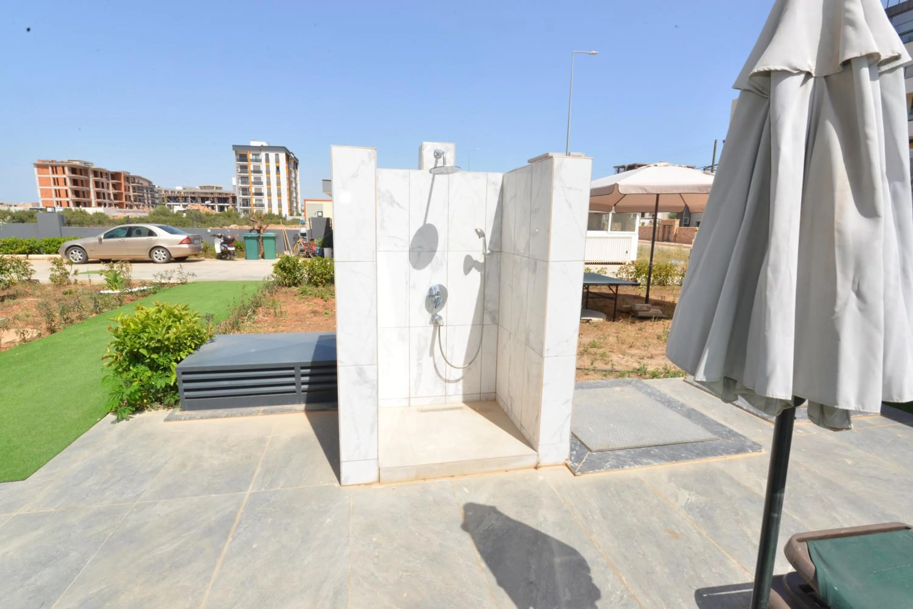 Shower in Ethica Suite Luxury Houses