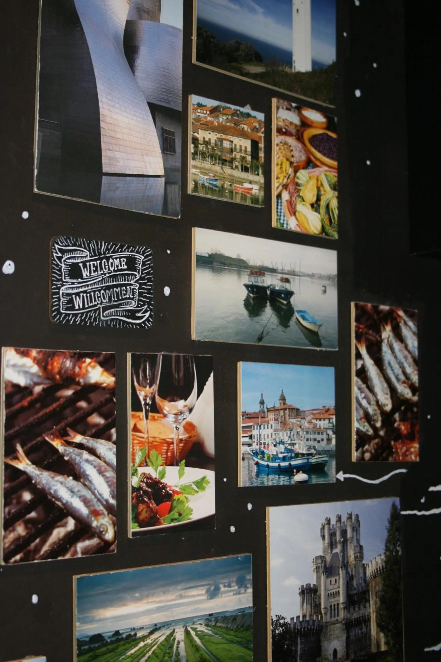 Lobby or reception in Bilbao Akelarre Hostel