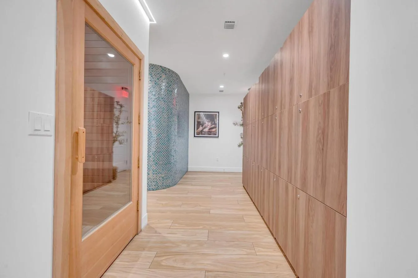 Sauna in Beautiful Property with King Bed & Free Parking