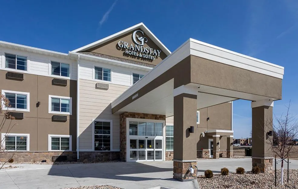 GrandStay Hotel & Suites Algona
