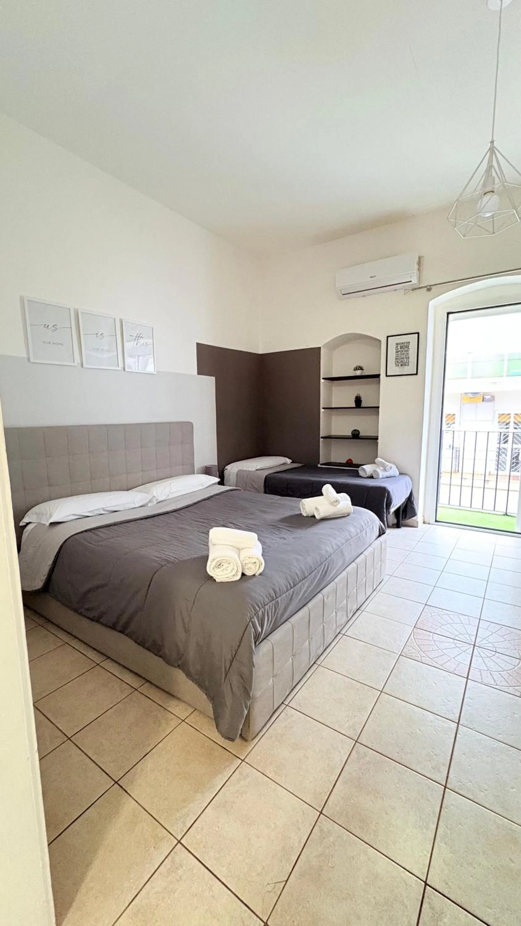 One-Bedroom Apartment in Newhouse CLASS 2