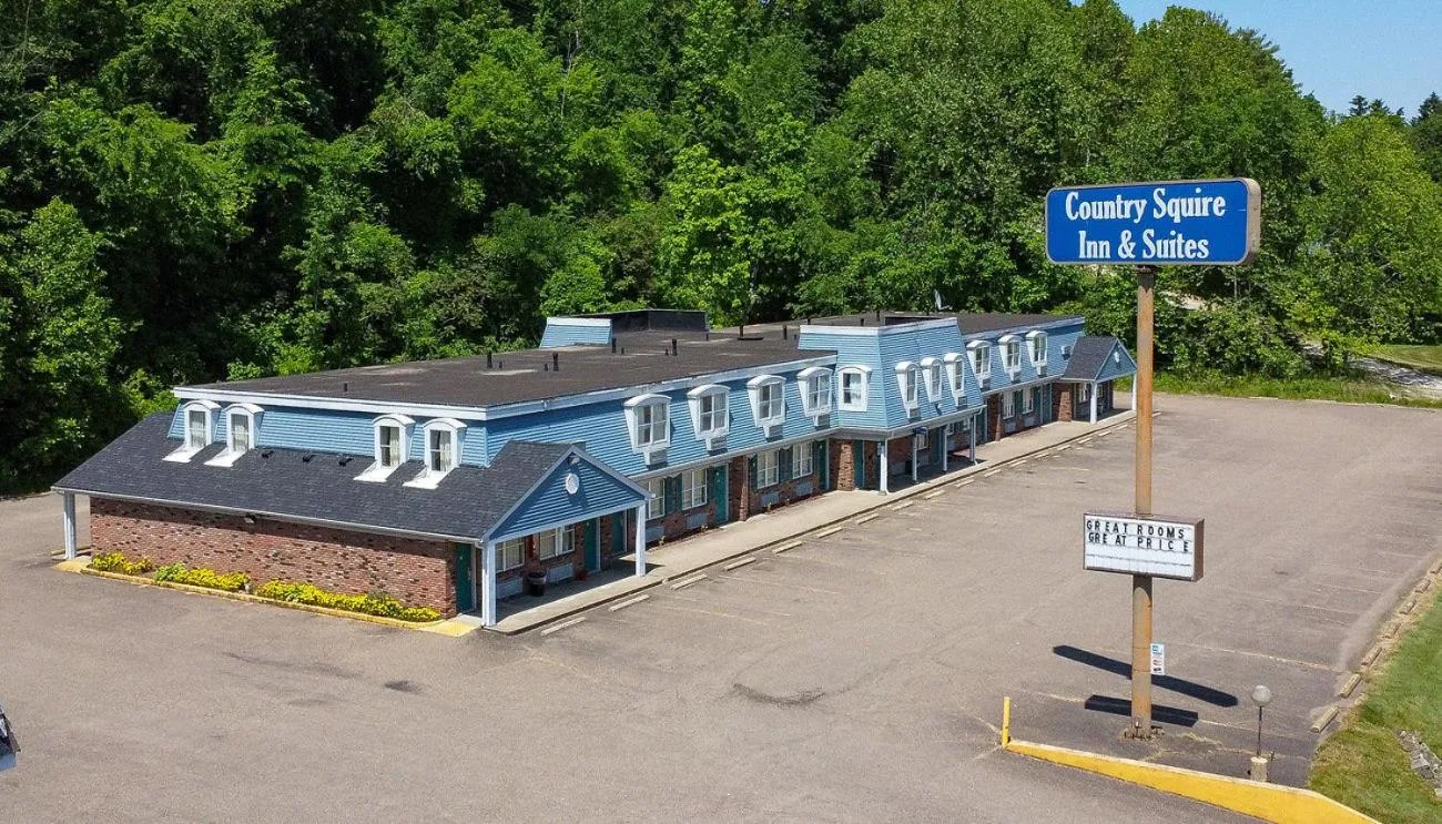 Property building in Country Squire inn and suites