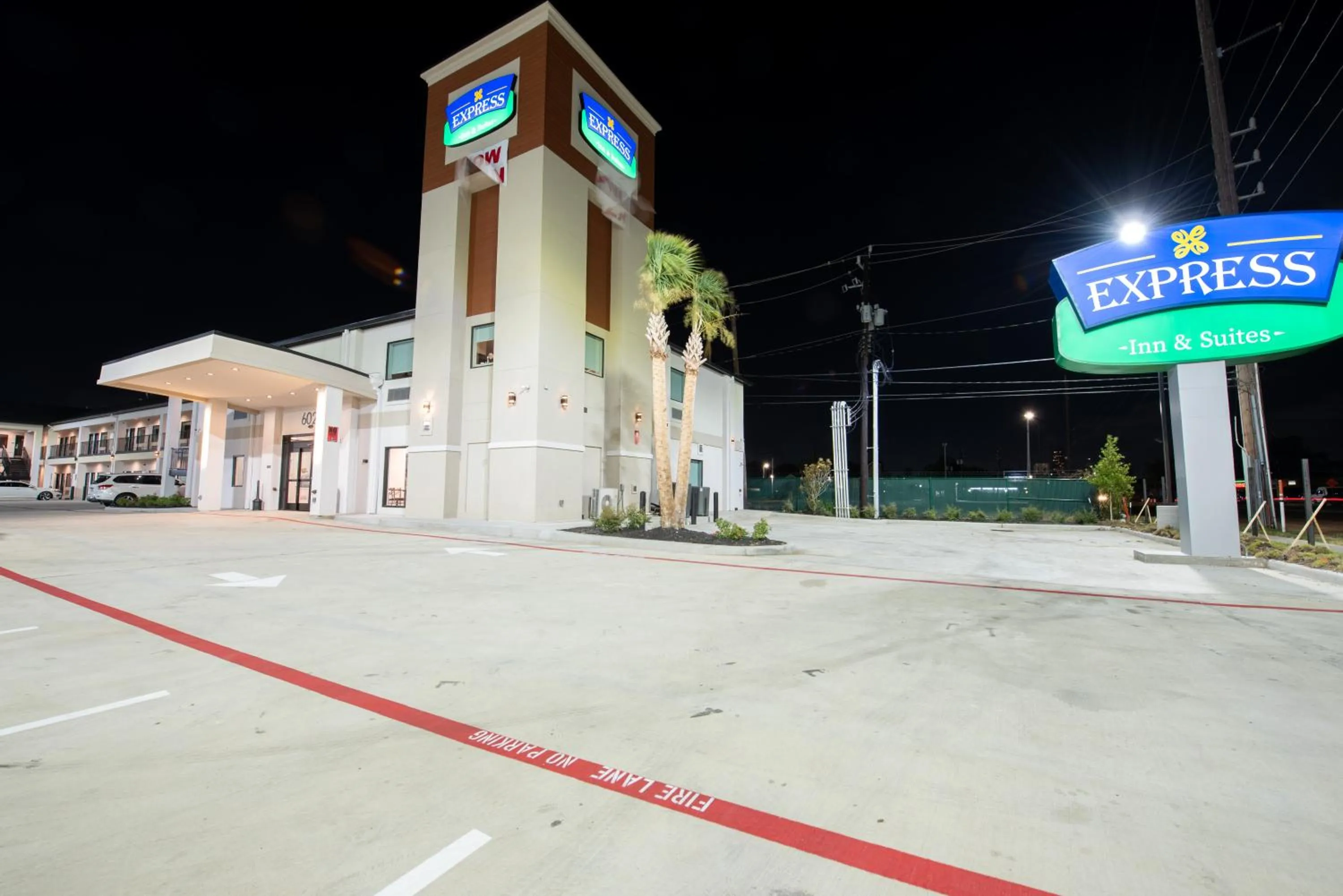 Express Inn & Suites