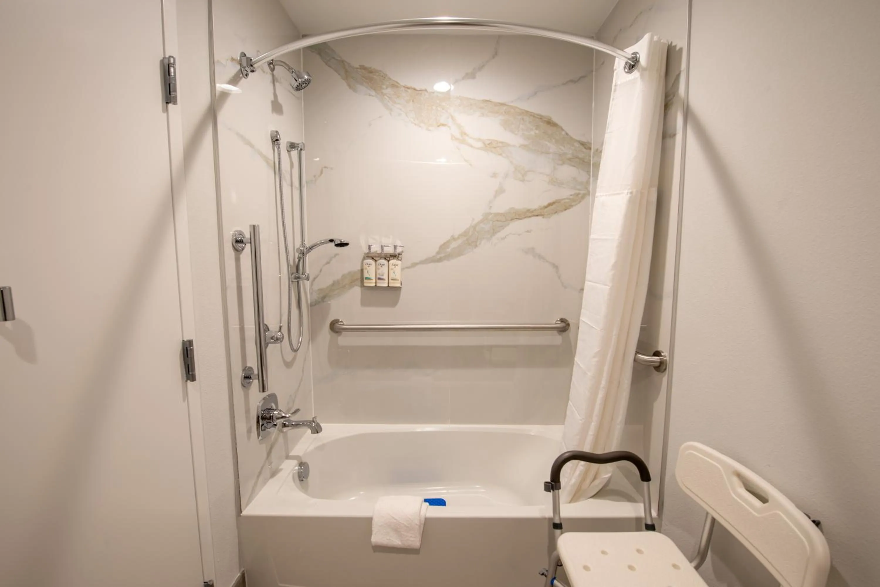 Express Inn & Suites