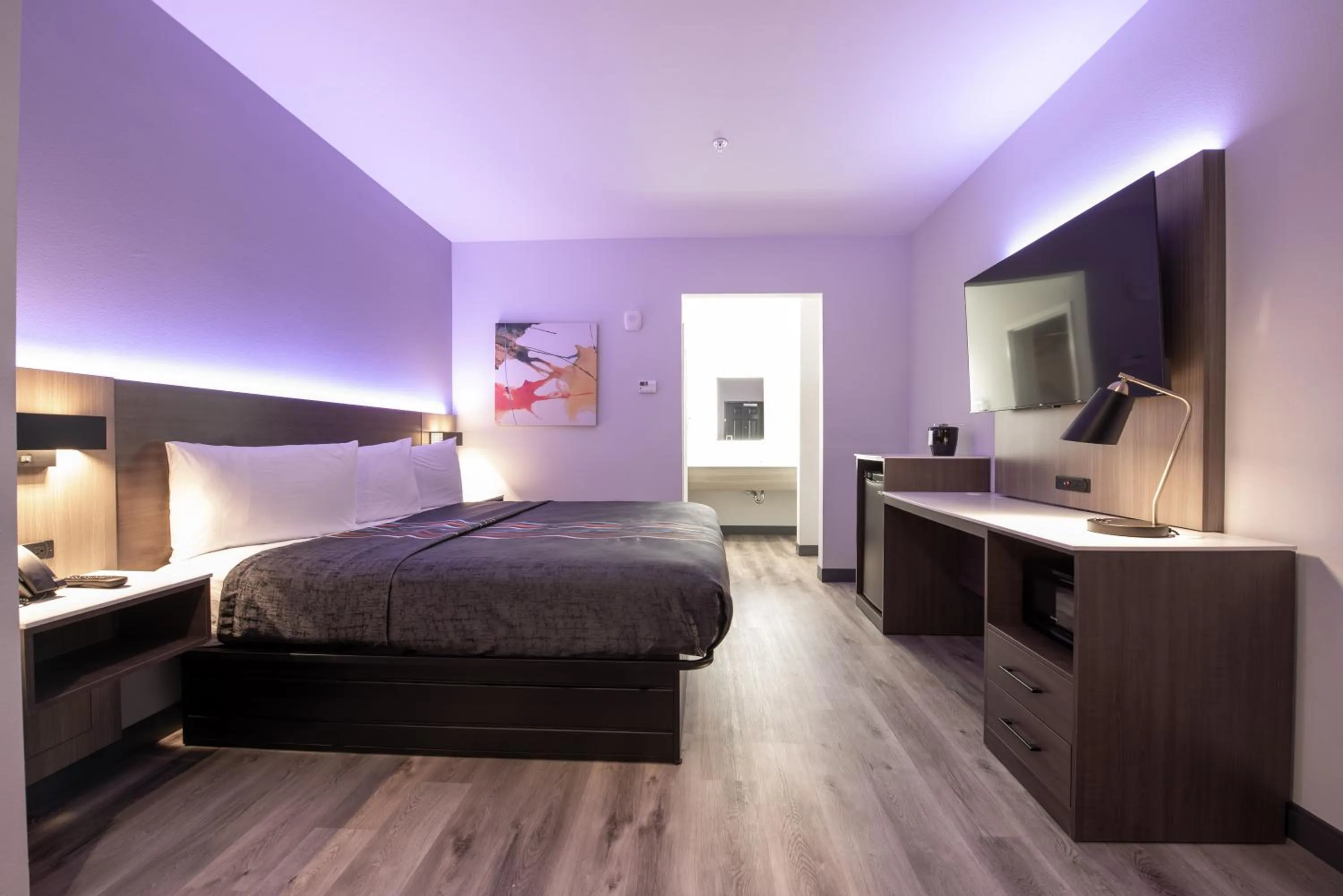 Bed in Express Inn & Suites