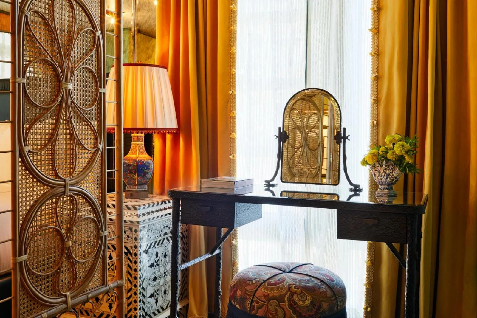 Seating area in The Fifth Avenue Hotel