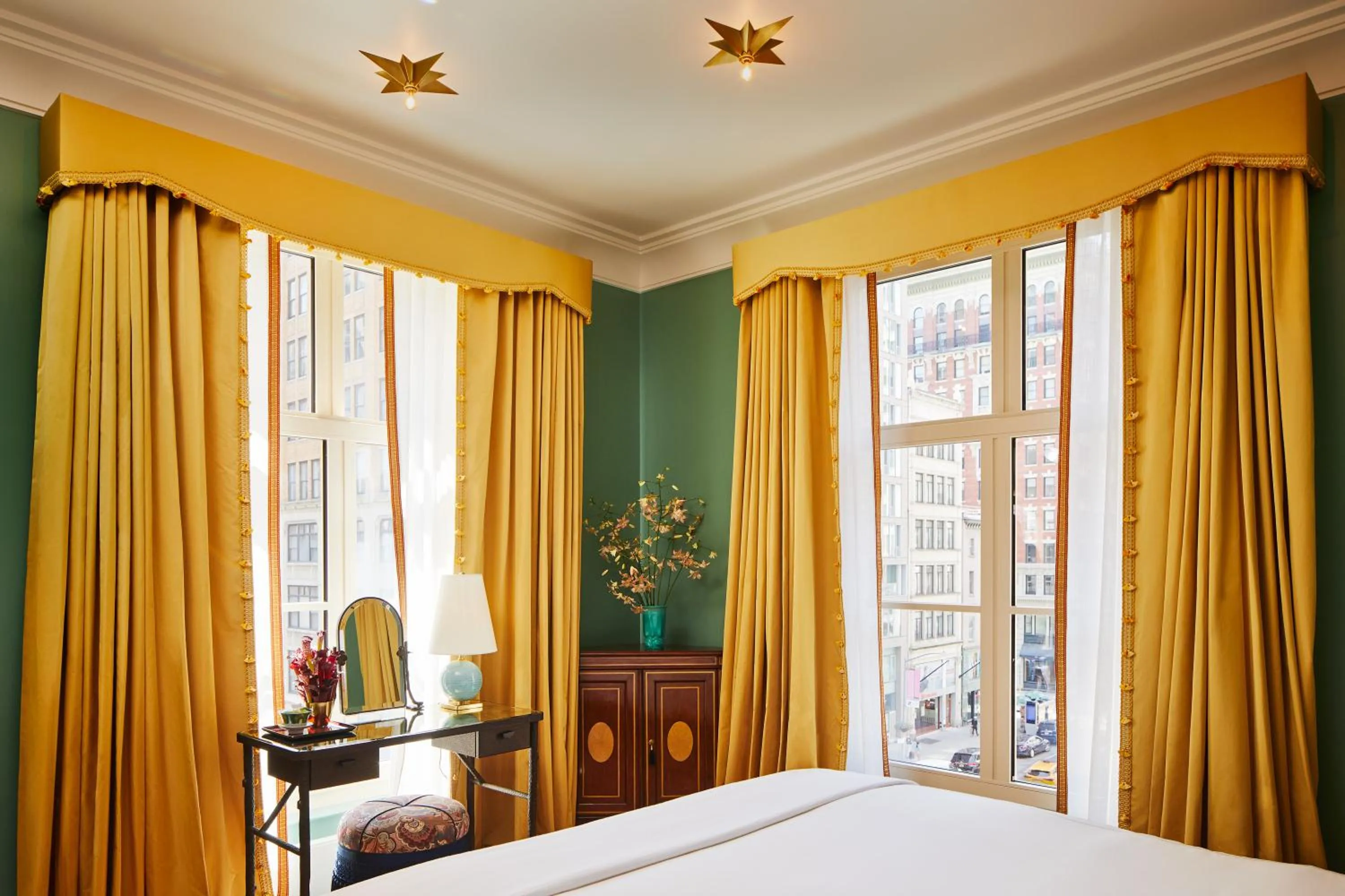 Bedroom, Bed in The Fifth Avenue Hotel