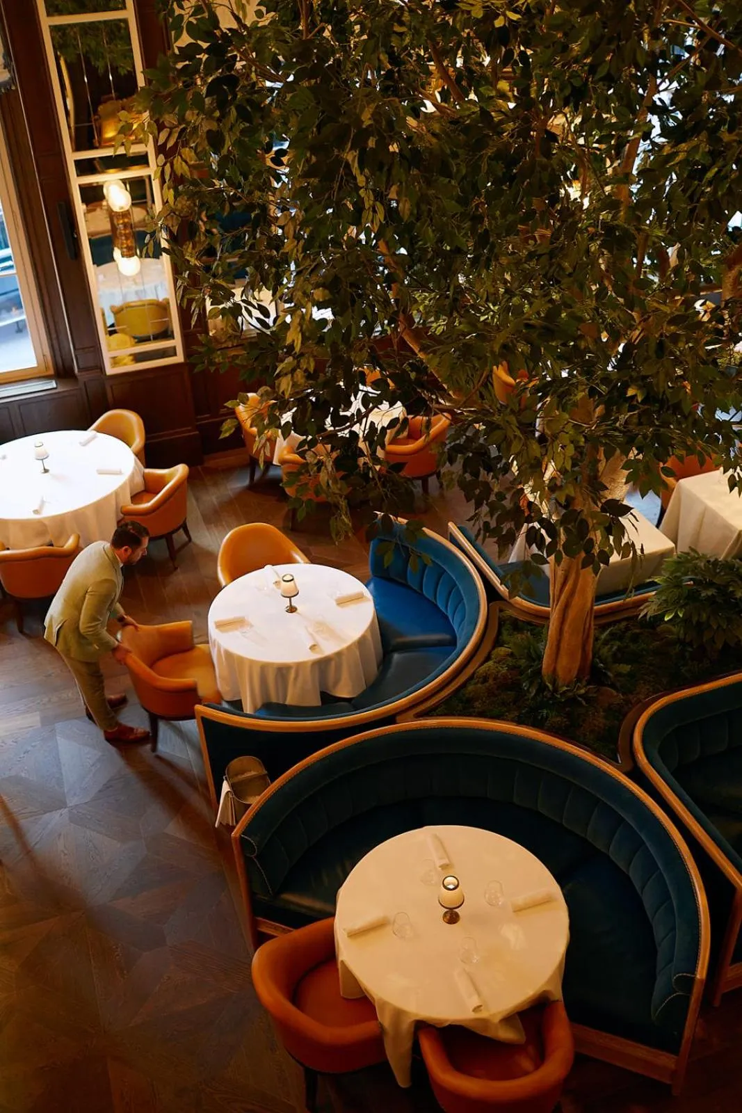 Restaurant/places to eat in The Fifth Avenue Hotel