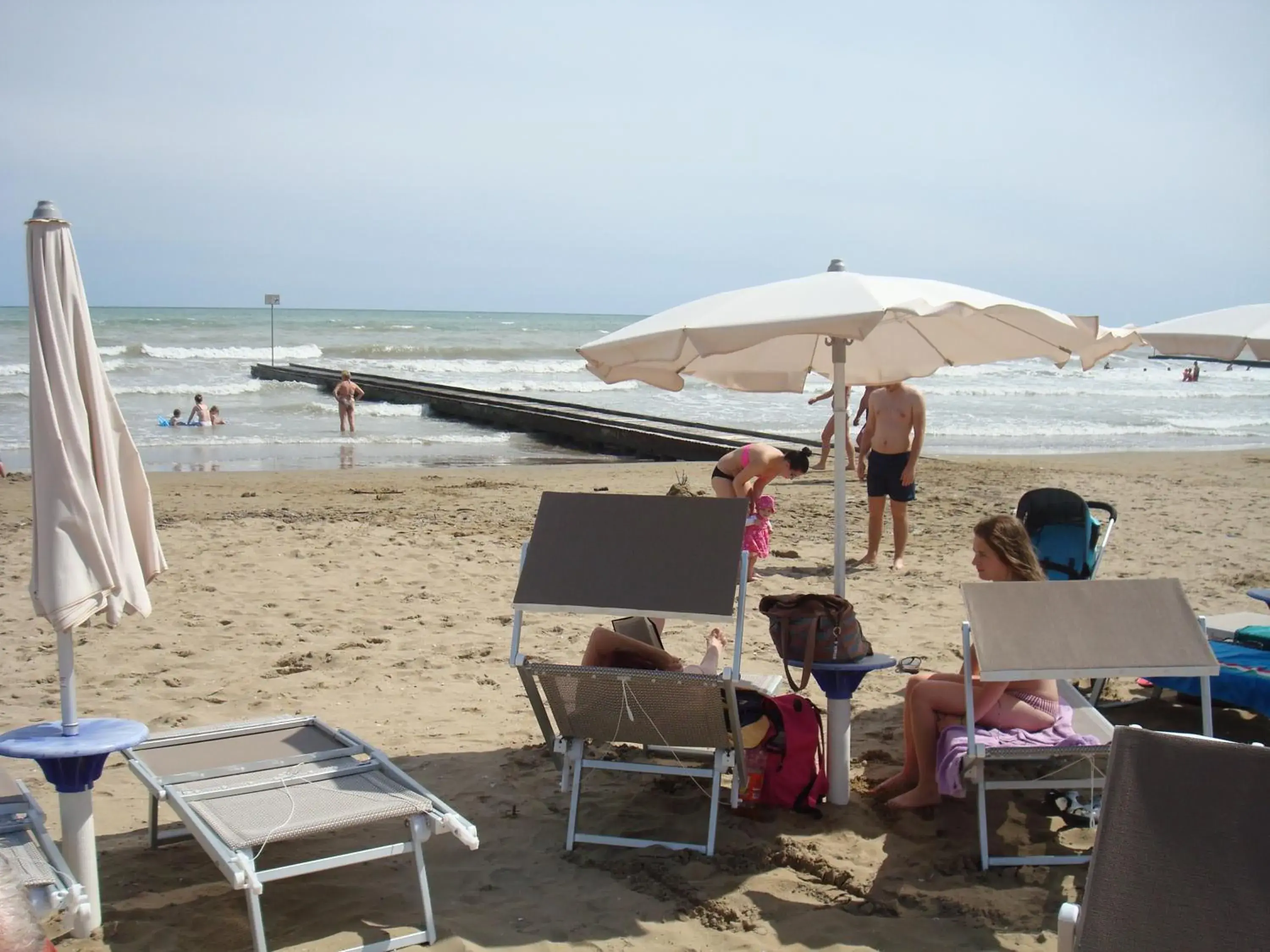 Beach in Hotel Marlisa Pier