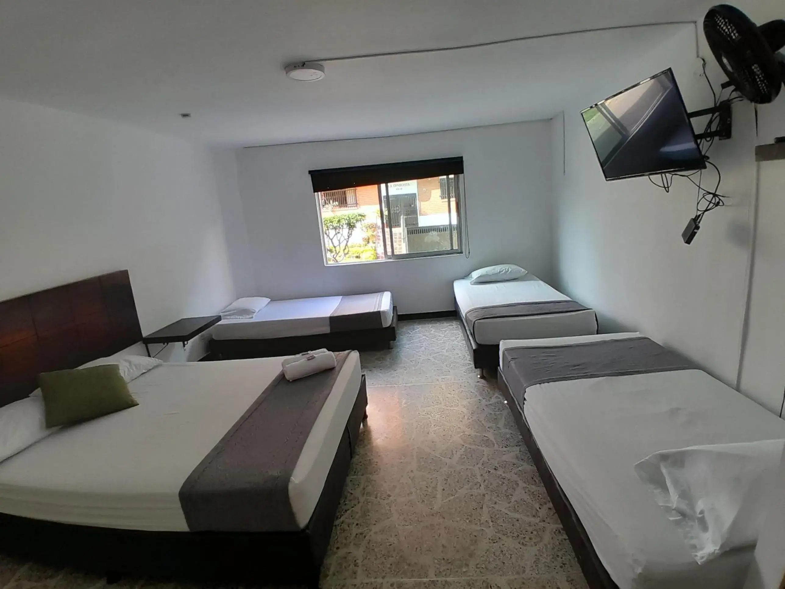 Quadruple Room in Hotel Palermo Real Quadruple Room in Hotel Palermo Real