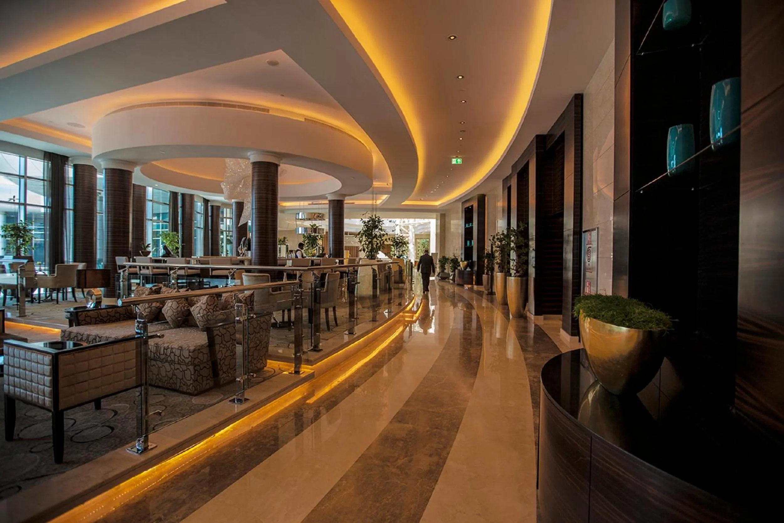 Lounge or bar in Grand Millennium Sulaimani