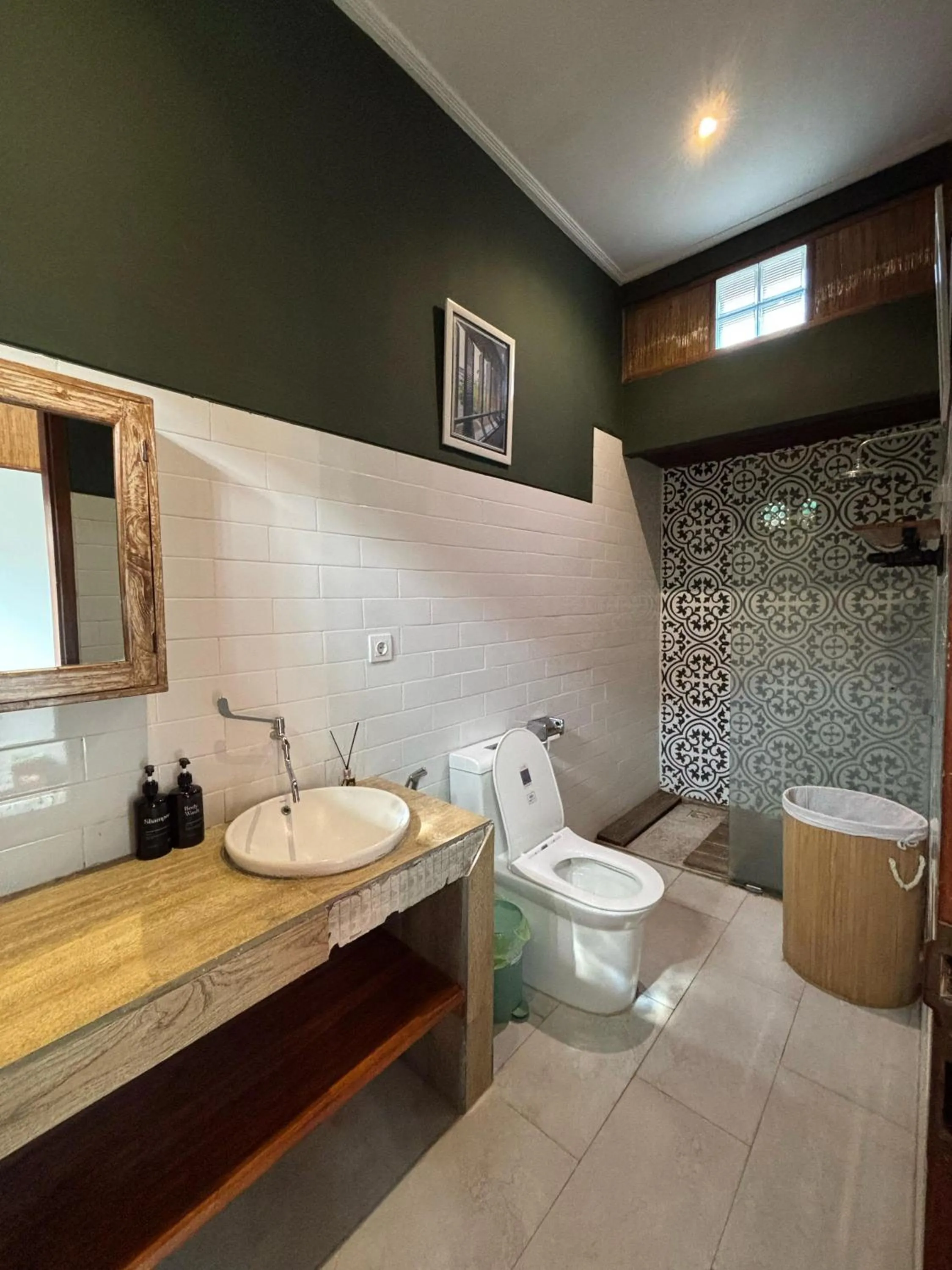 Toilet in Sutji living