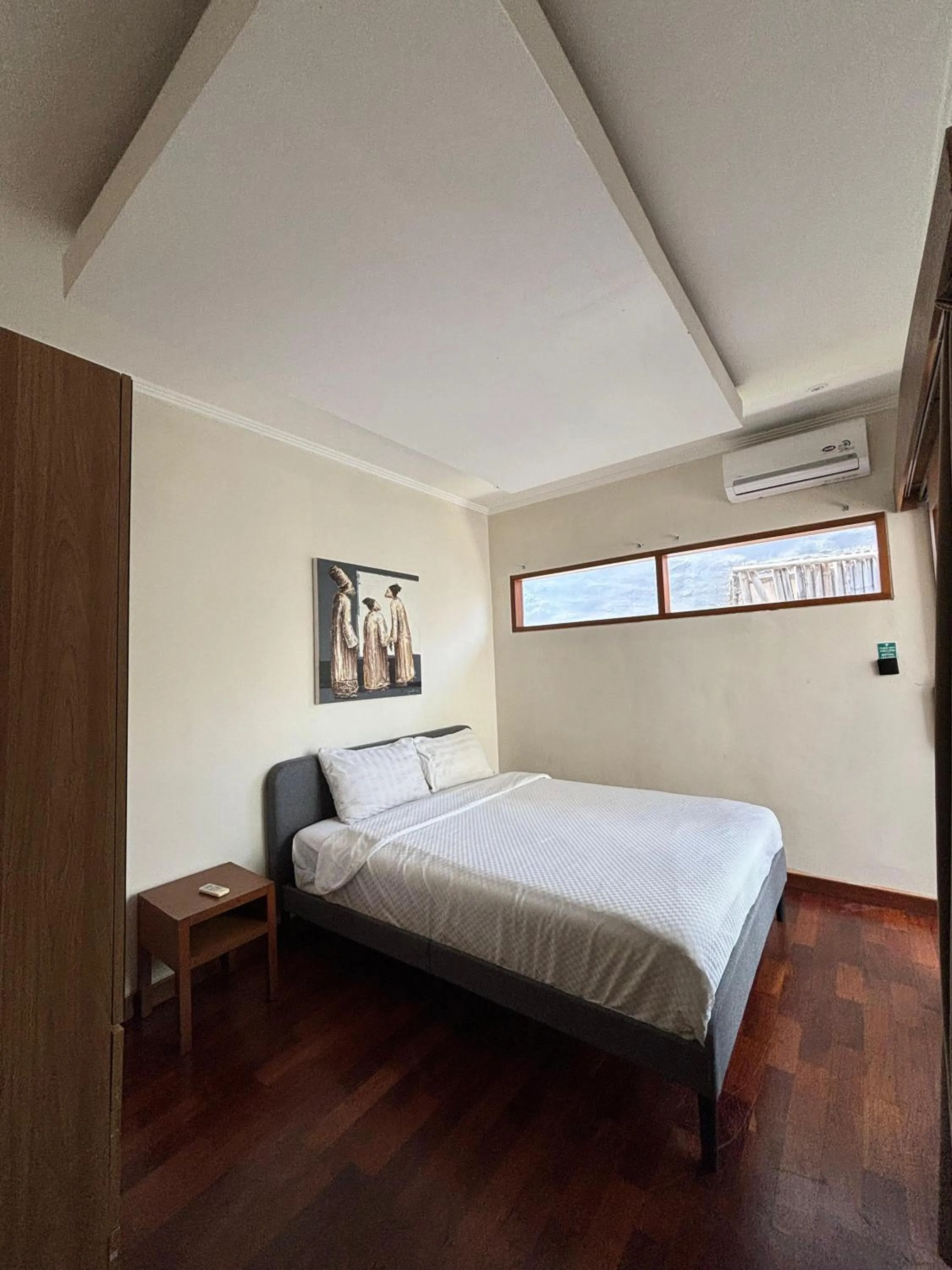 Bed in Sutji living
