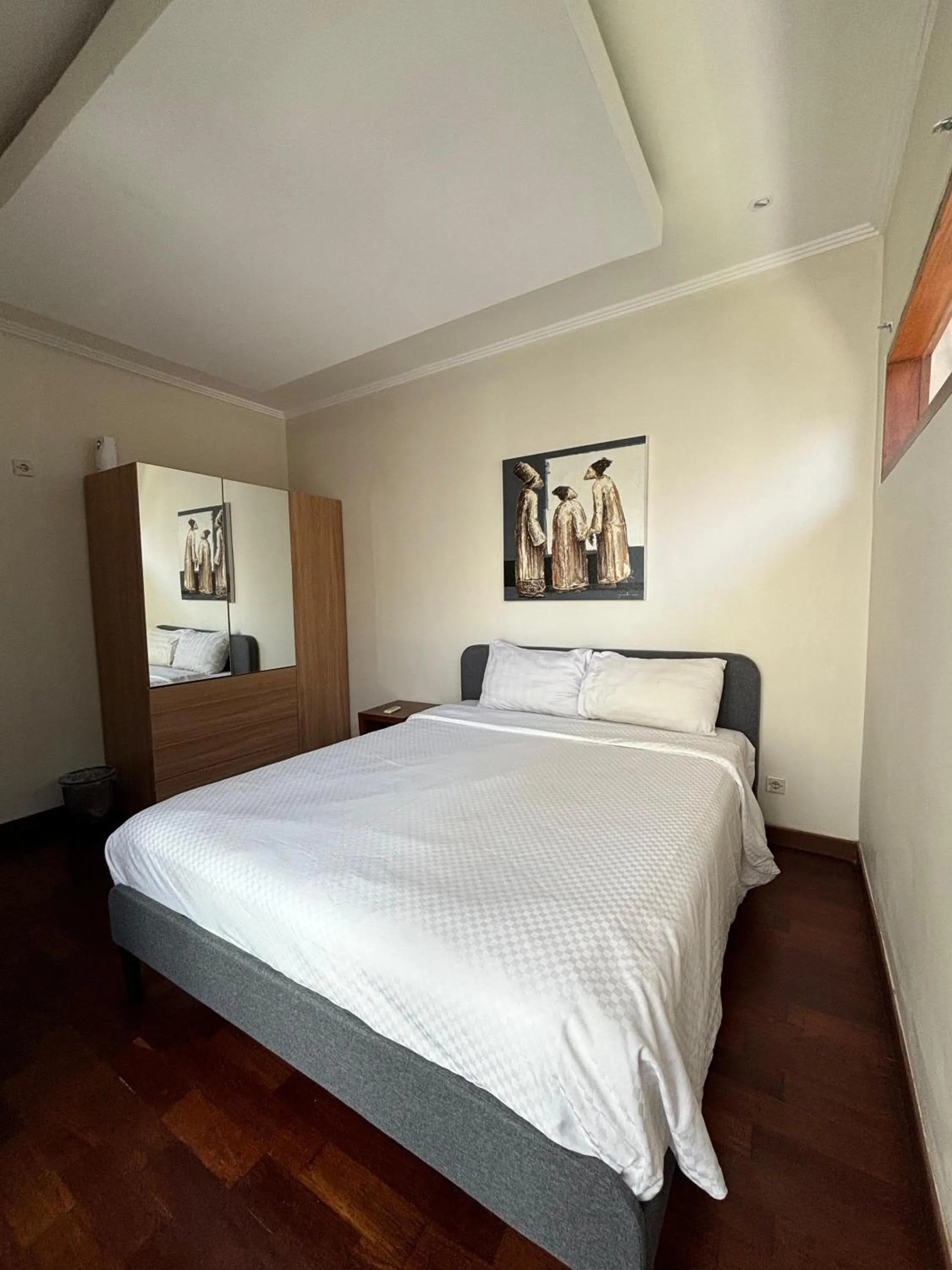 Bed in Sutji living