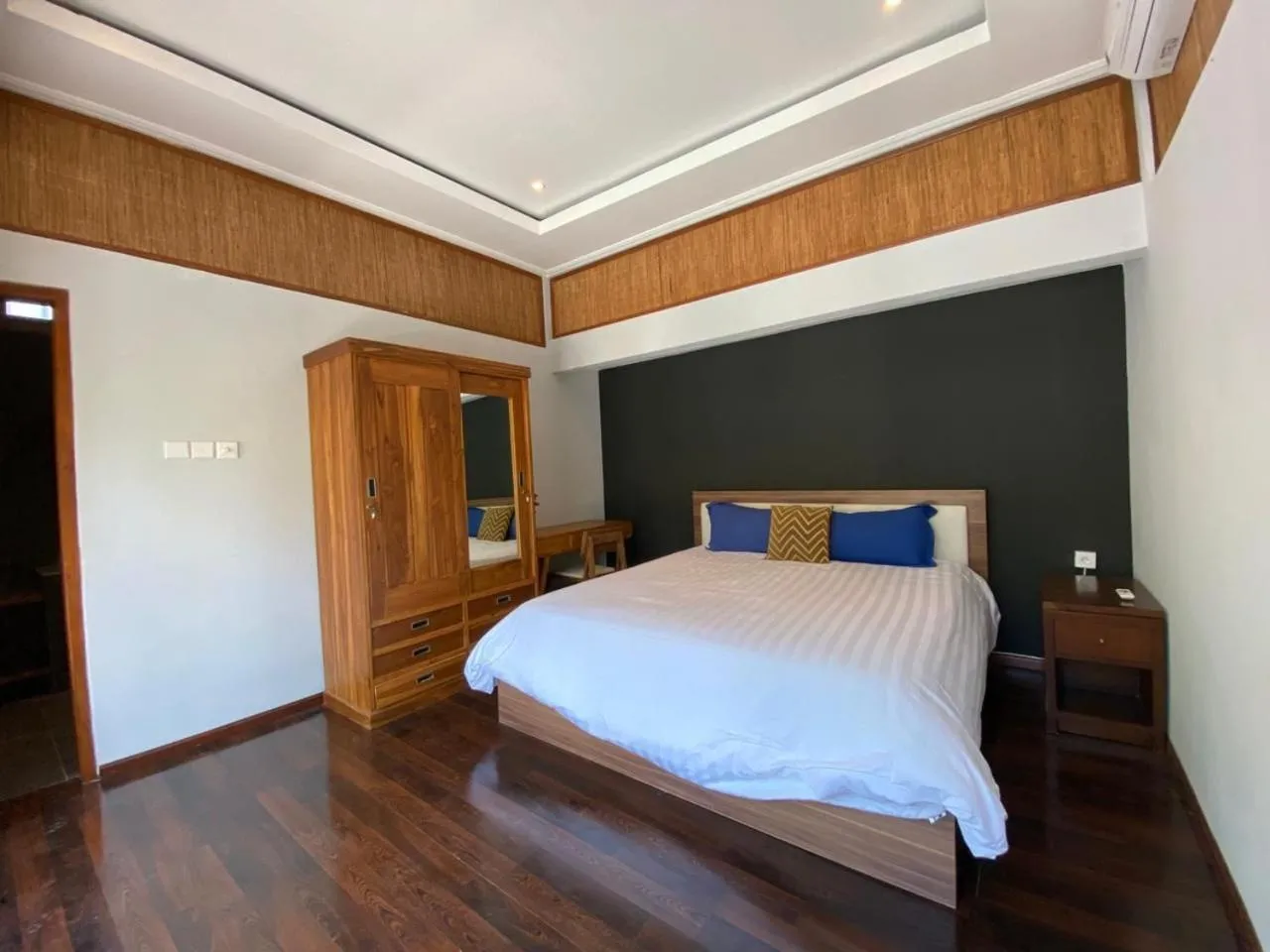 Bed in Sutji living