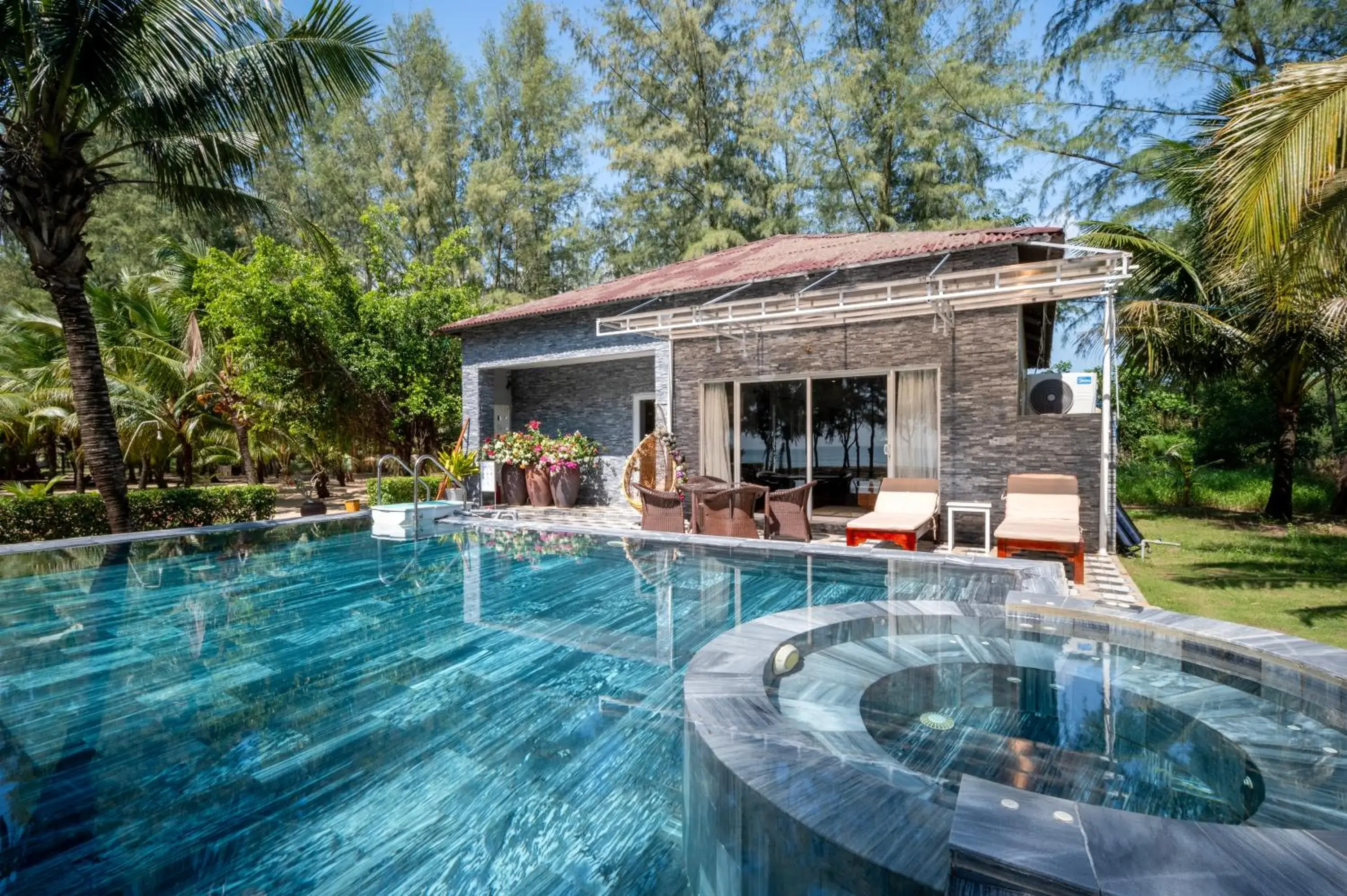Villa with Private Pool in Chez Carole Beach Resort Phu Quoc Villa with Private Pool in Chez Carole Beach Resort Phu Quoc