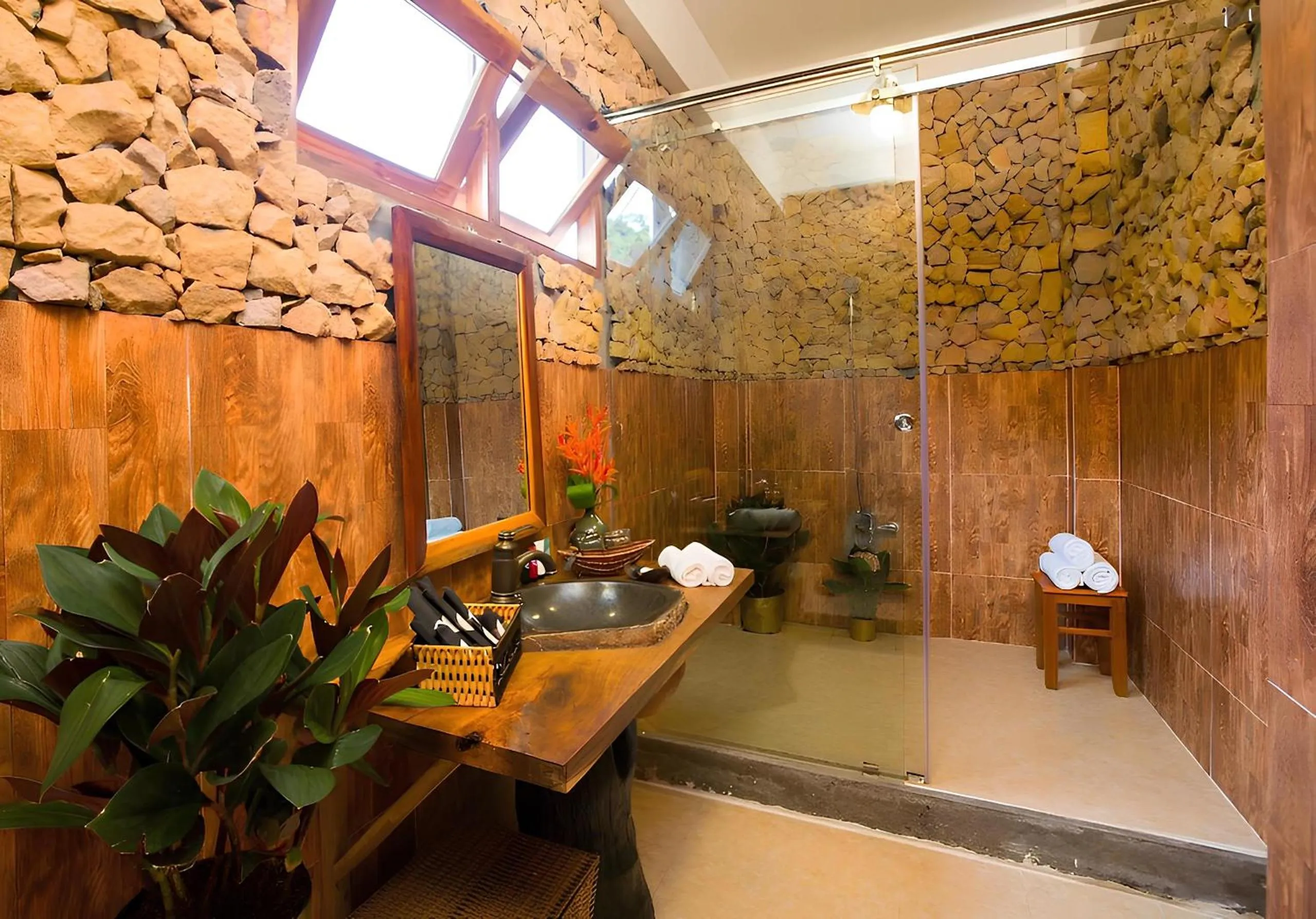 Bathroom in Chez Carole Beach Resort Phu Quoc