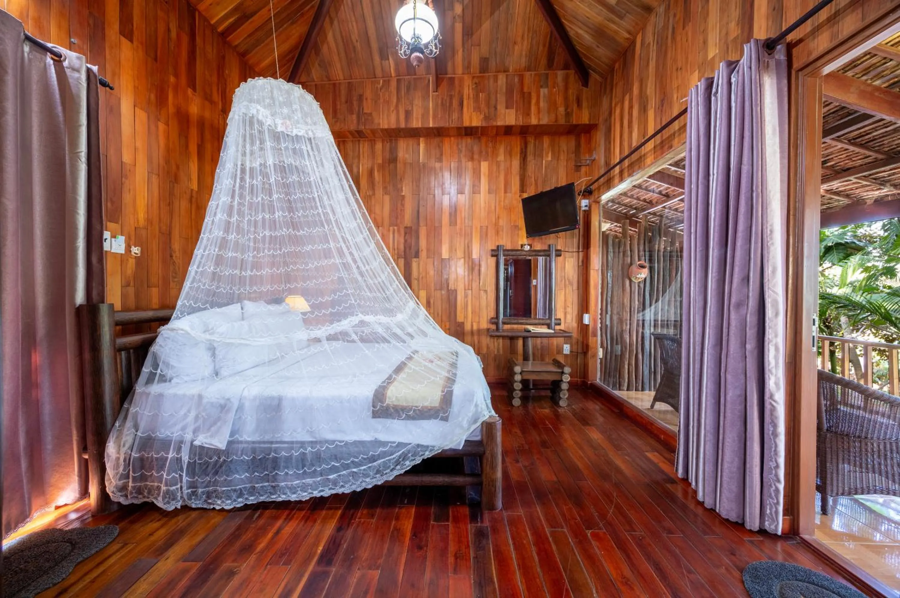 View (from property/room), Bed in Chez Carole Beach Resort Phu Quoc