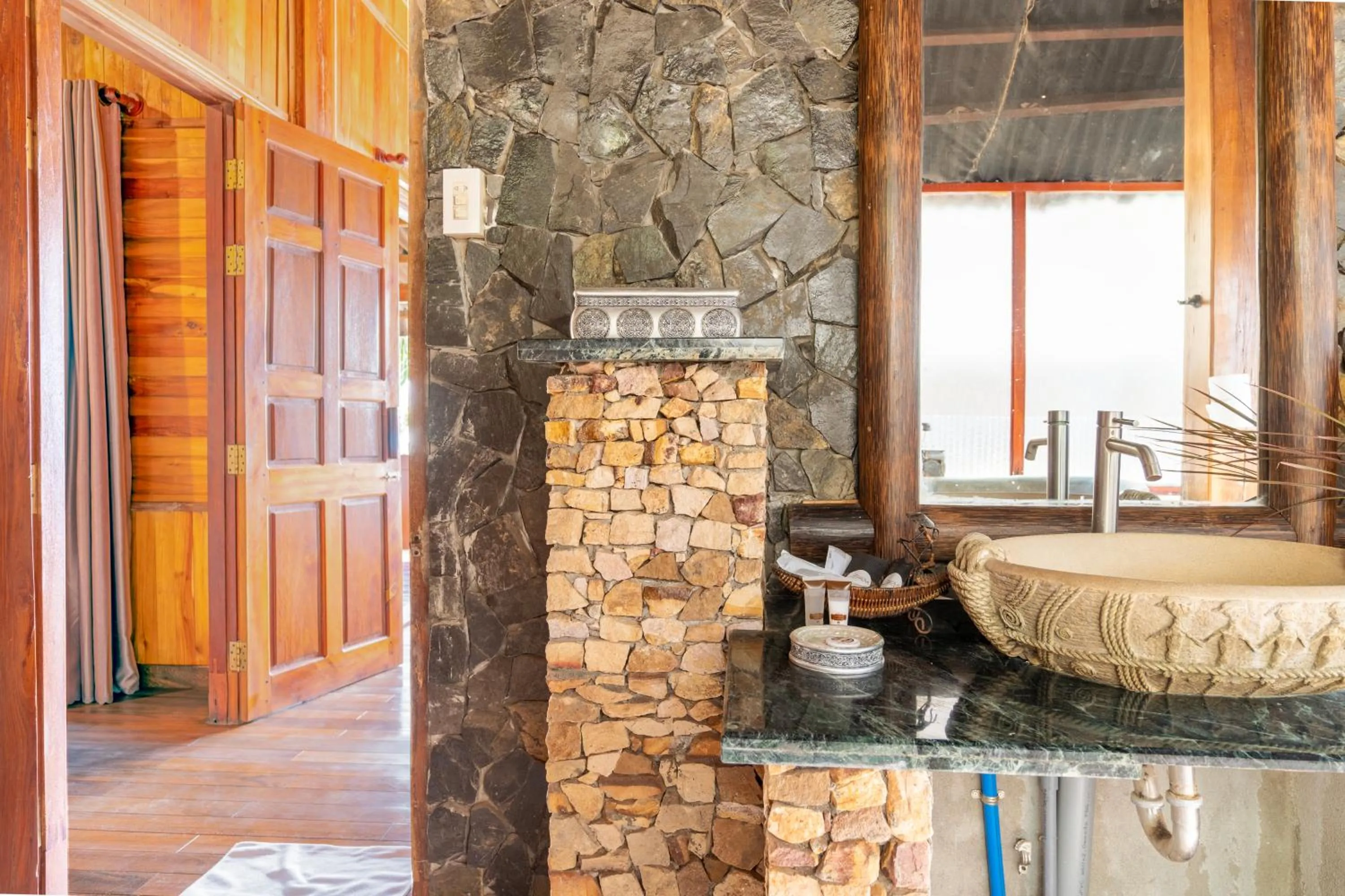 Bathroom in Chez Carole Beach Resort Phu Quoc