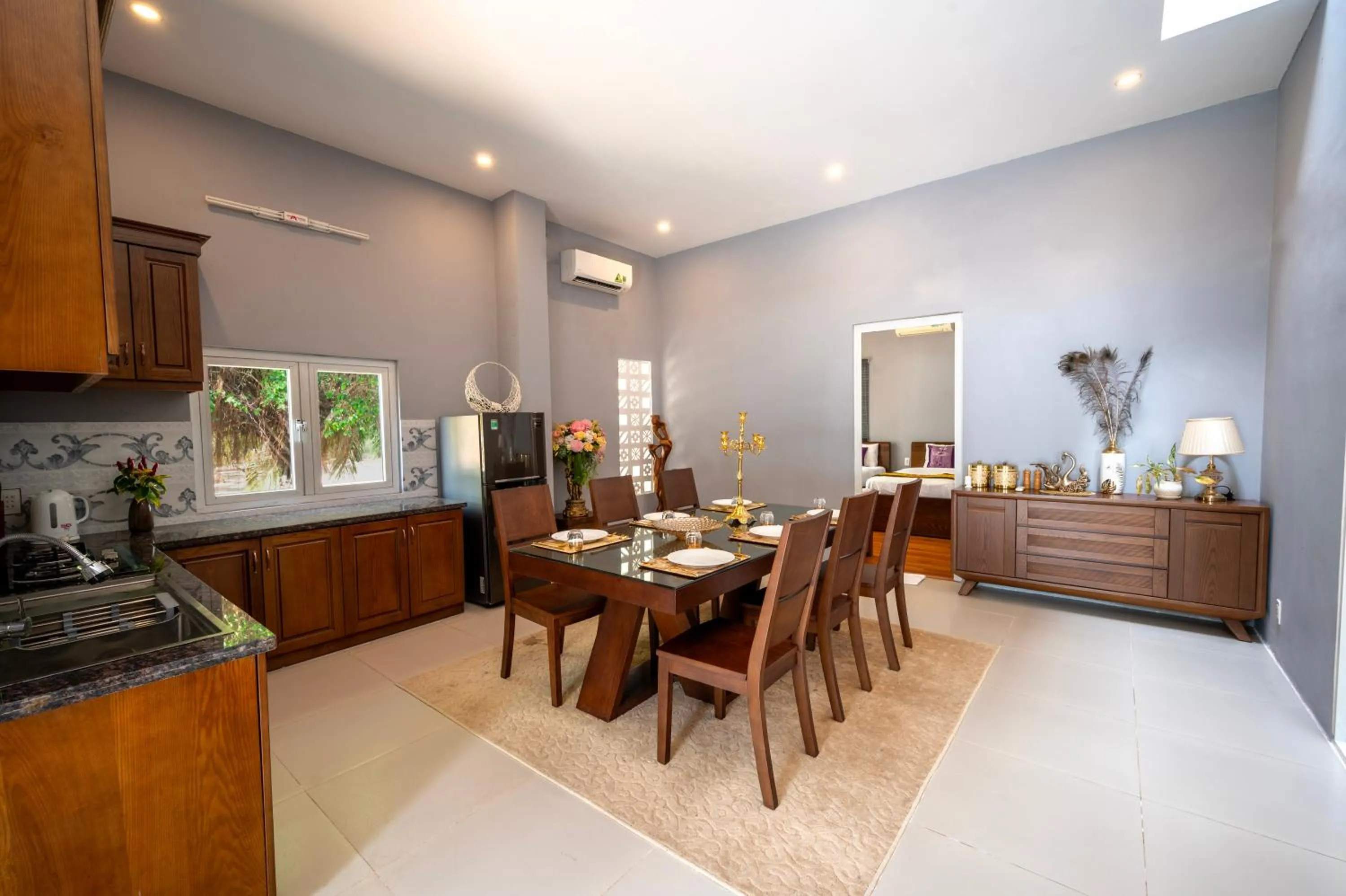 Dining area in Chez Carole Beach Resort Phu Quoc